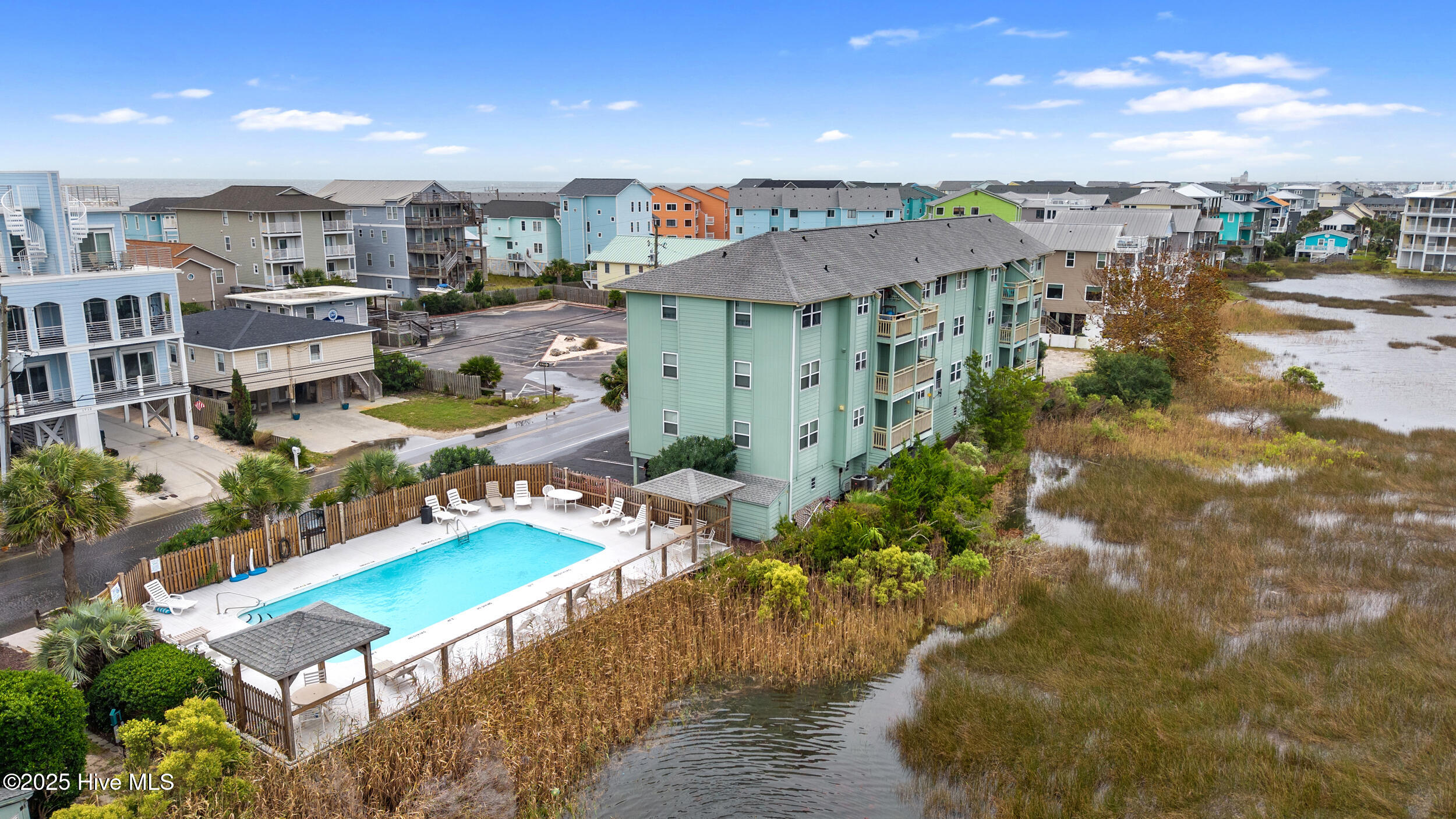 100536359 | Photo 34