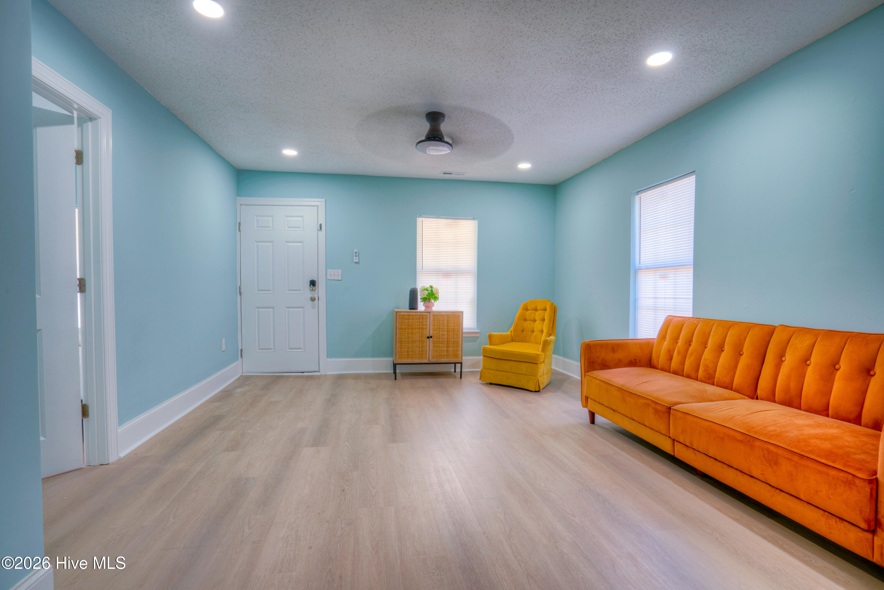 Photo 3 of Single family home for sale at 3307 Princess Pl Dr, Wilmington, NC 28405 | MLS# 100613015 | Listing updated on 2026-10-29