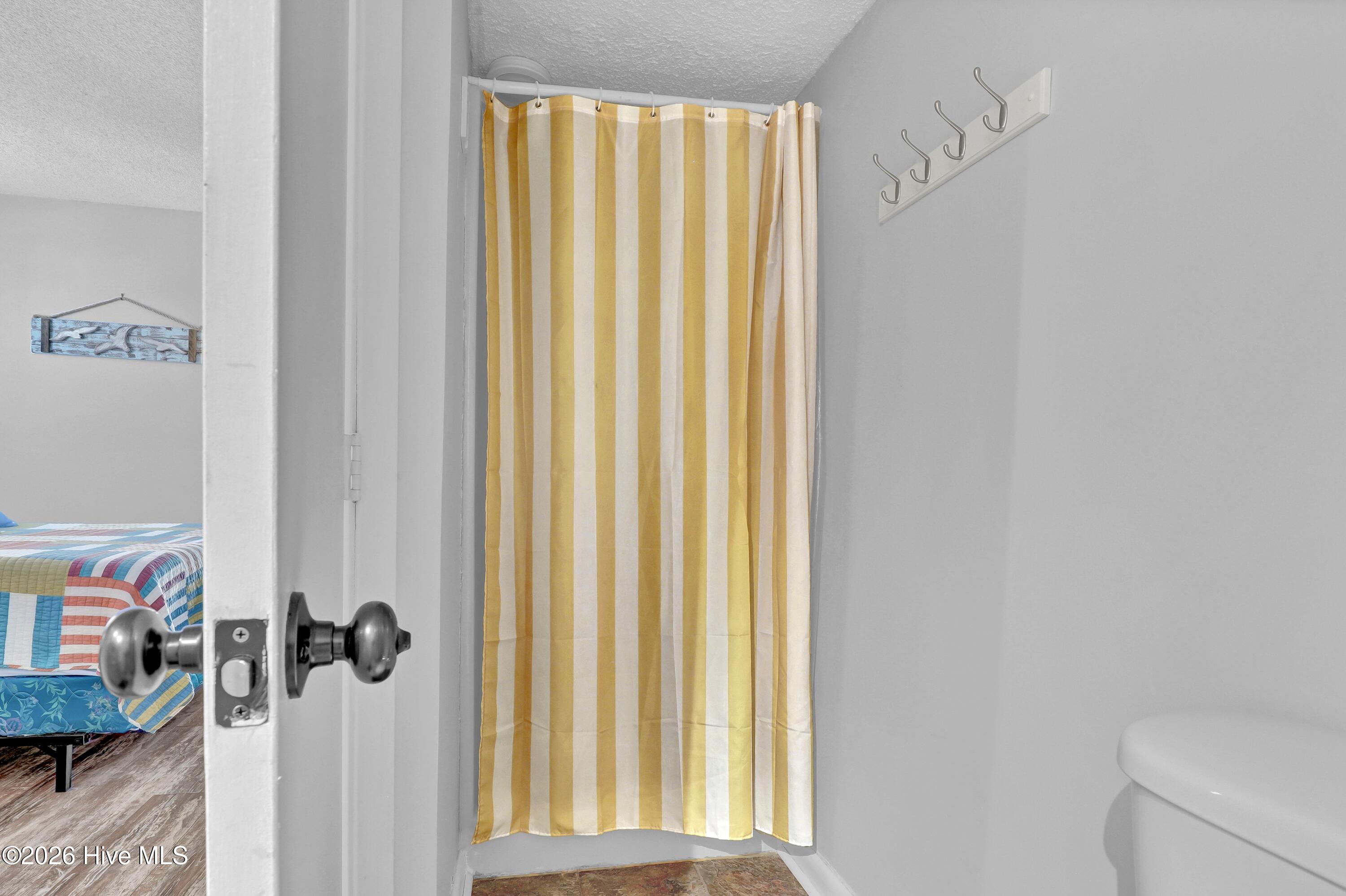 100565249 | Photo 22