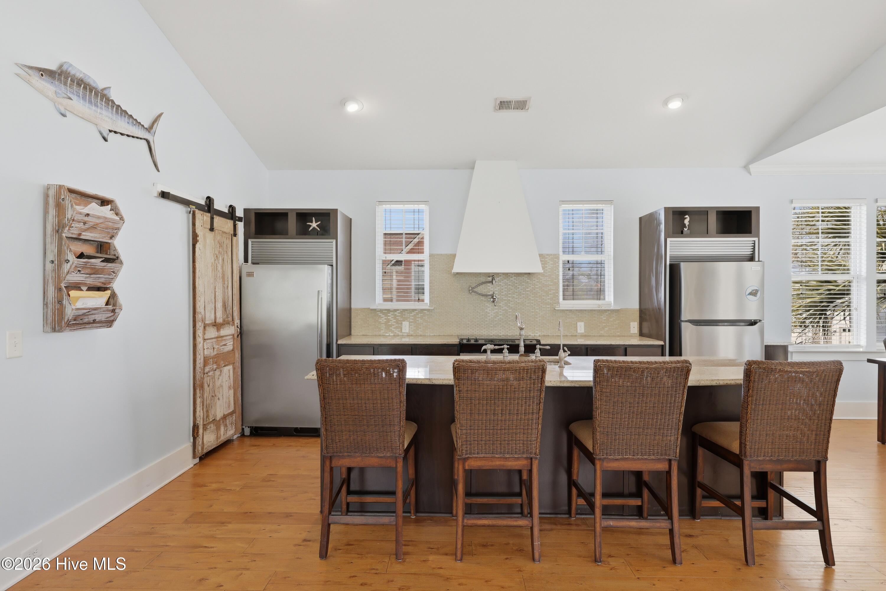 100564294 | Photo 22