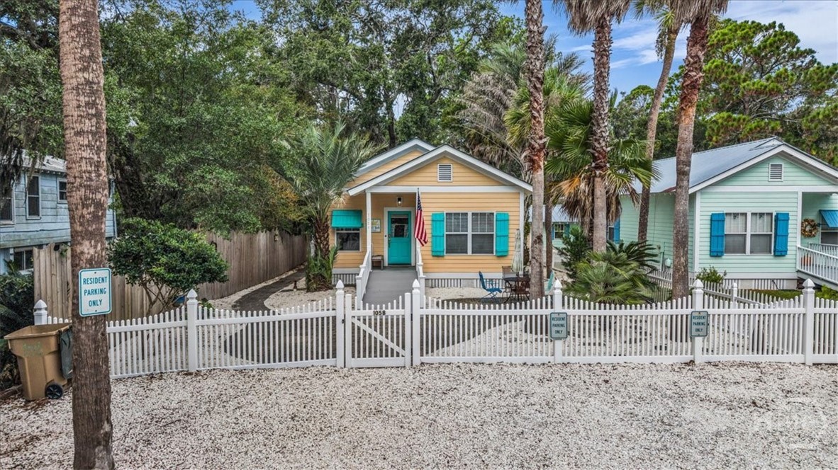 Photo 3 of Single family home for sale at 105 S Campbell Ave #B, Tybee Island, GA 31328 | MLS# SA366143 | Listing updated on 2026-10-09