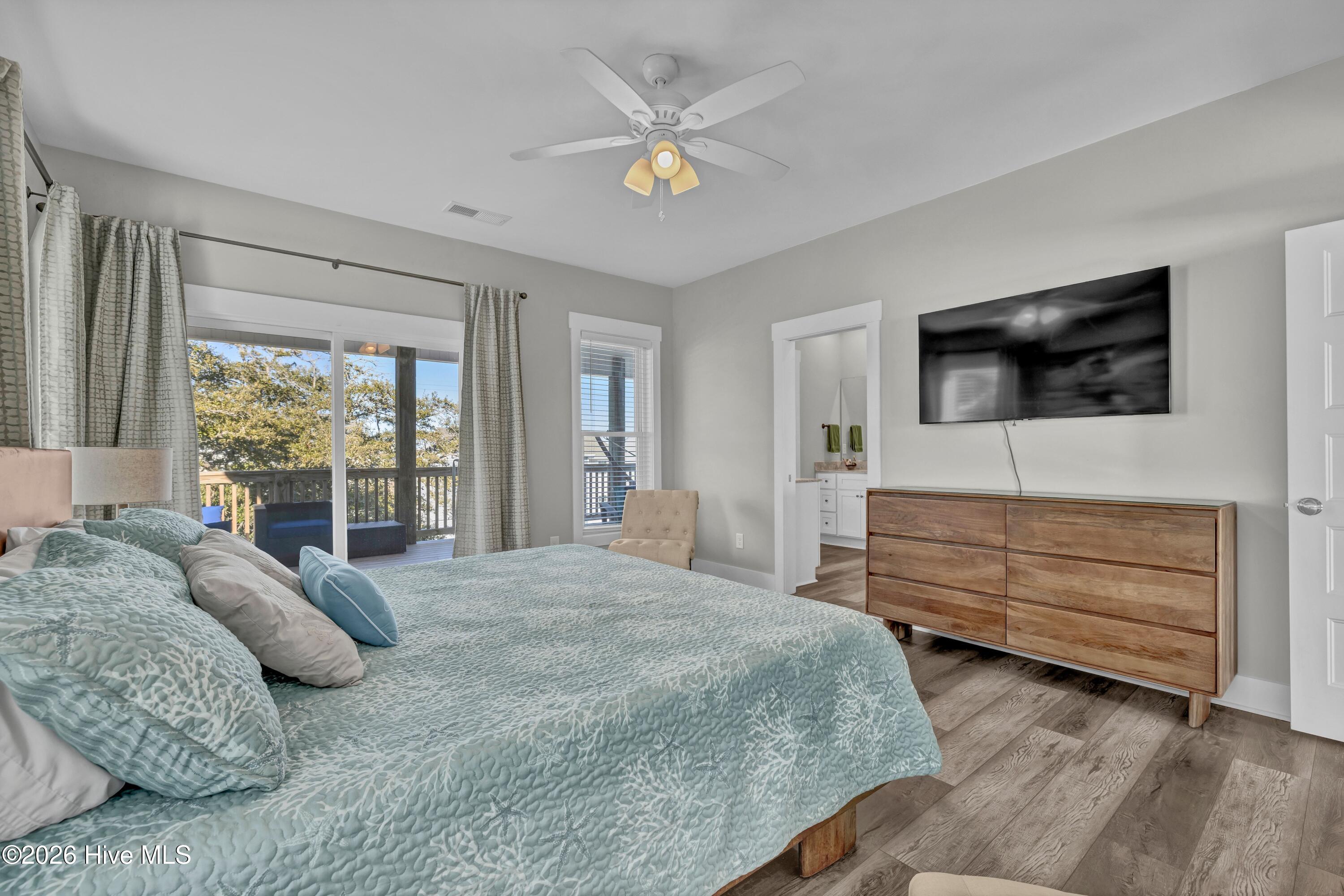 100549808 | Photo 28