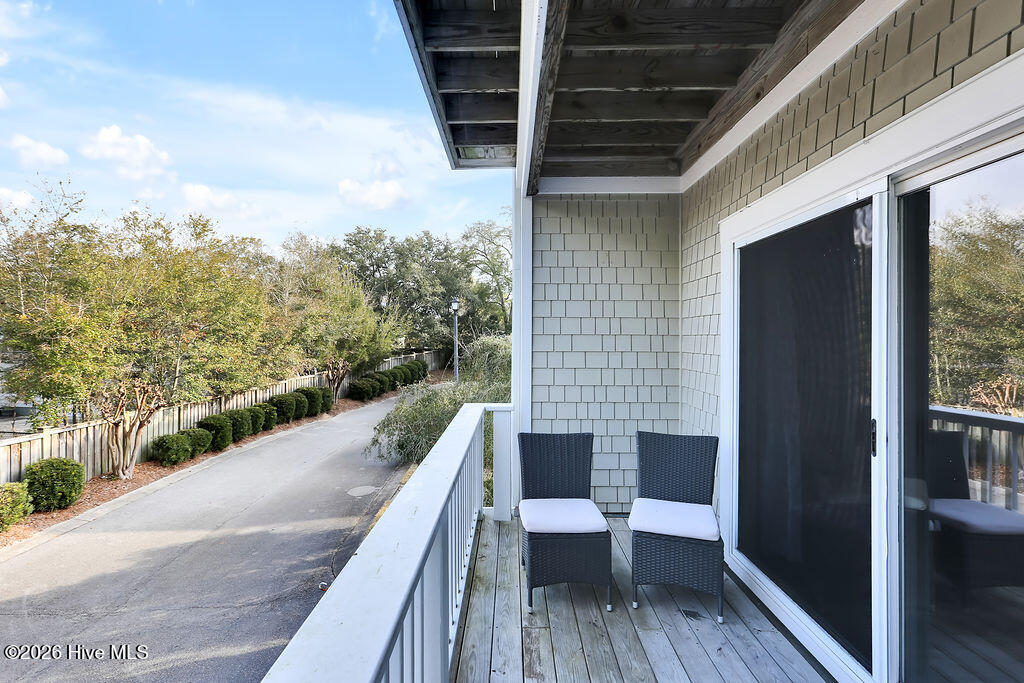 100549011 | Photo 30