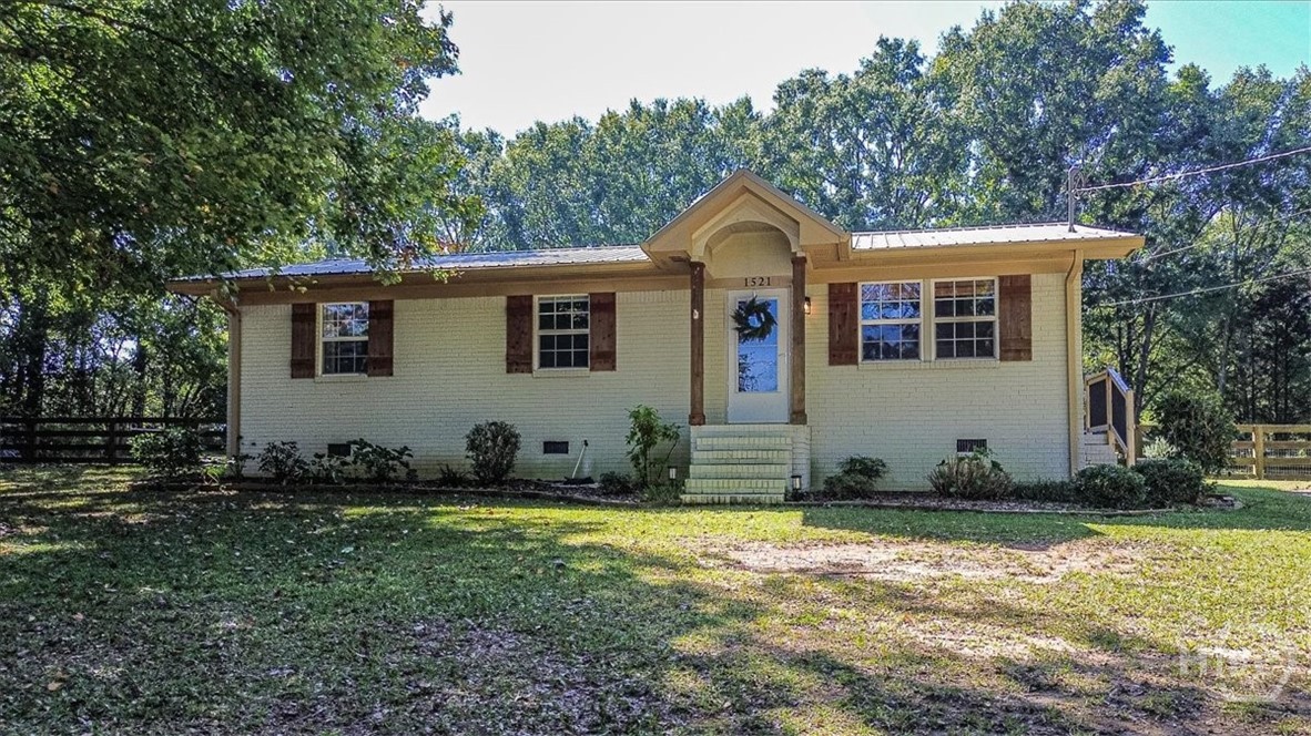 1521 Aiken Road
