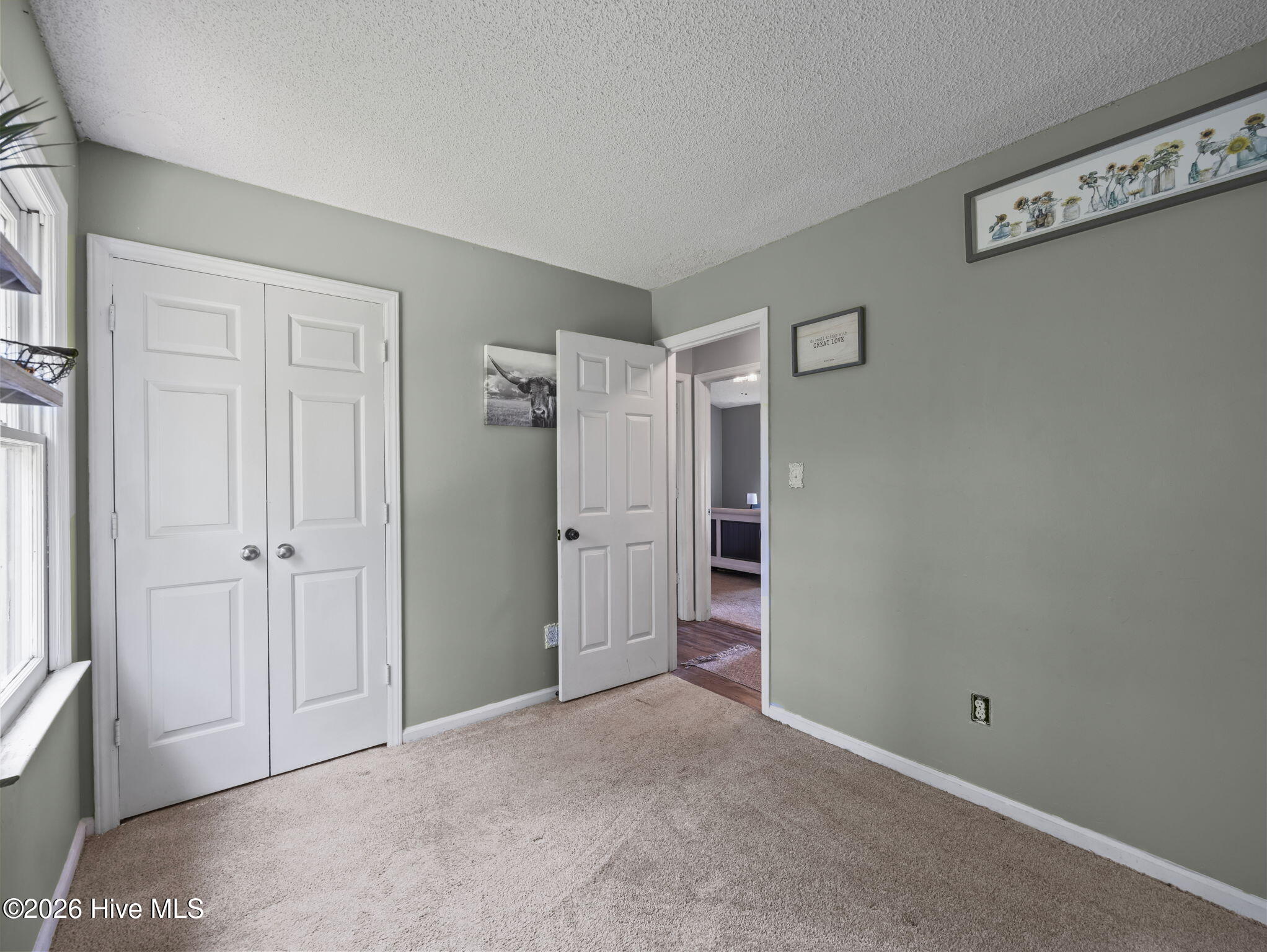 100567530 | Photo 25