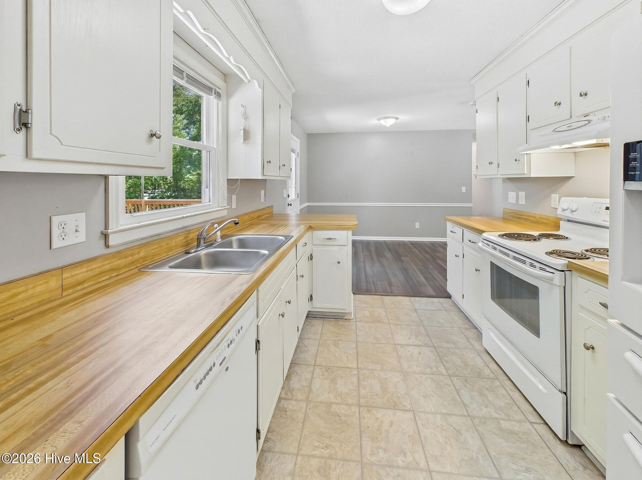 100569518 | Photo 18