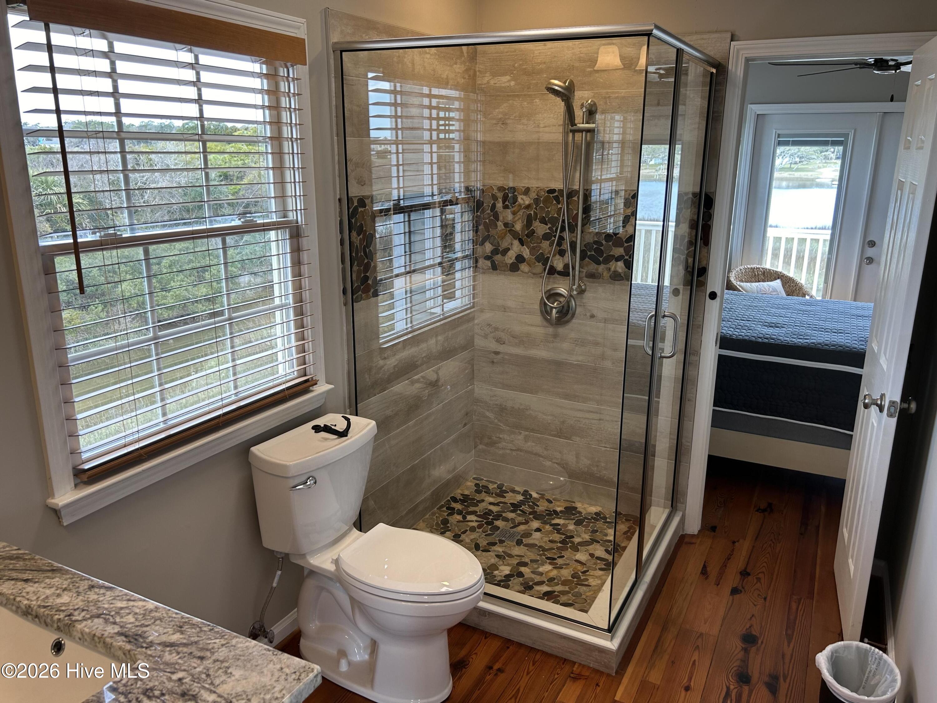 100553308 | Photo 27