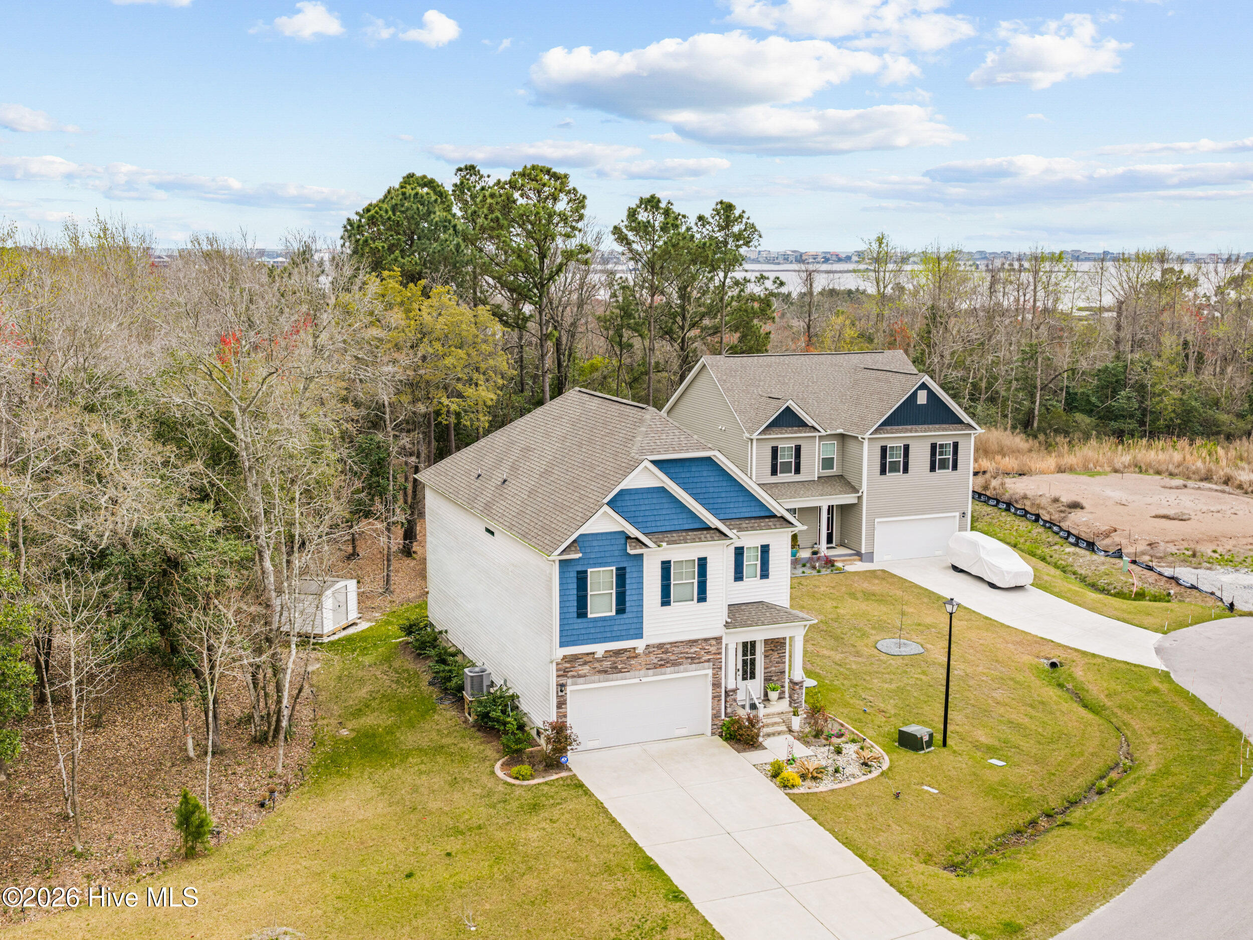 100562938 | Photo 61