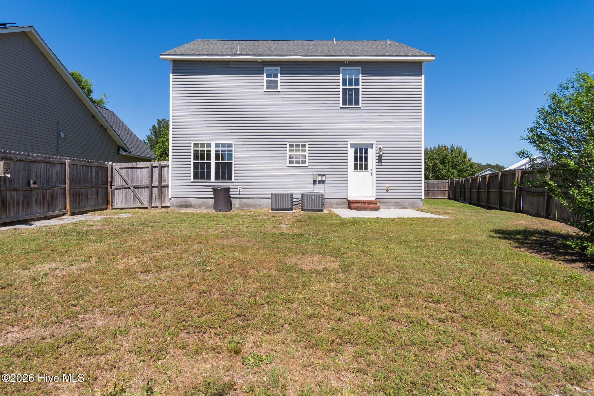 100569961 | Photo 39