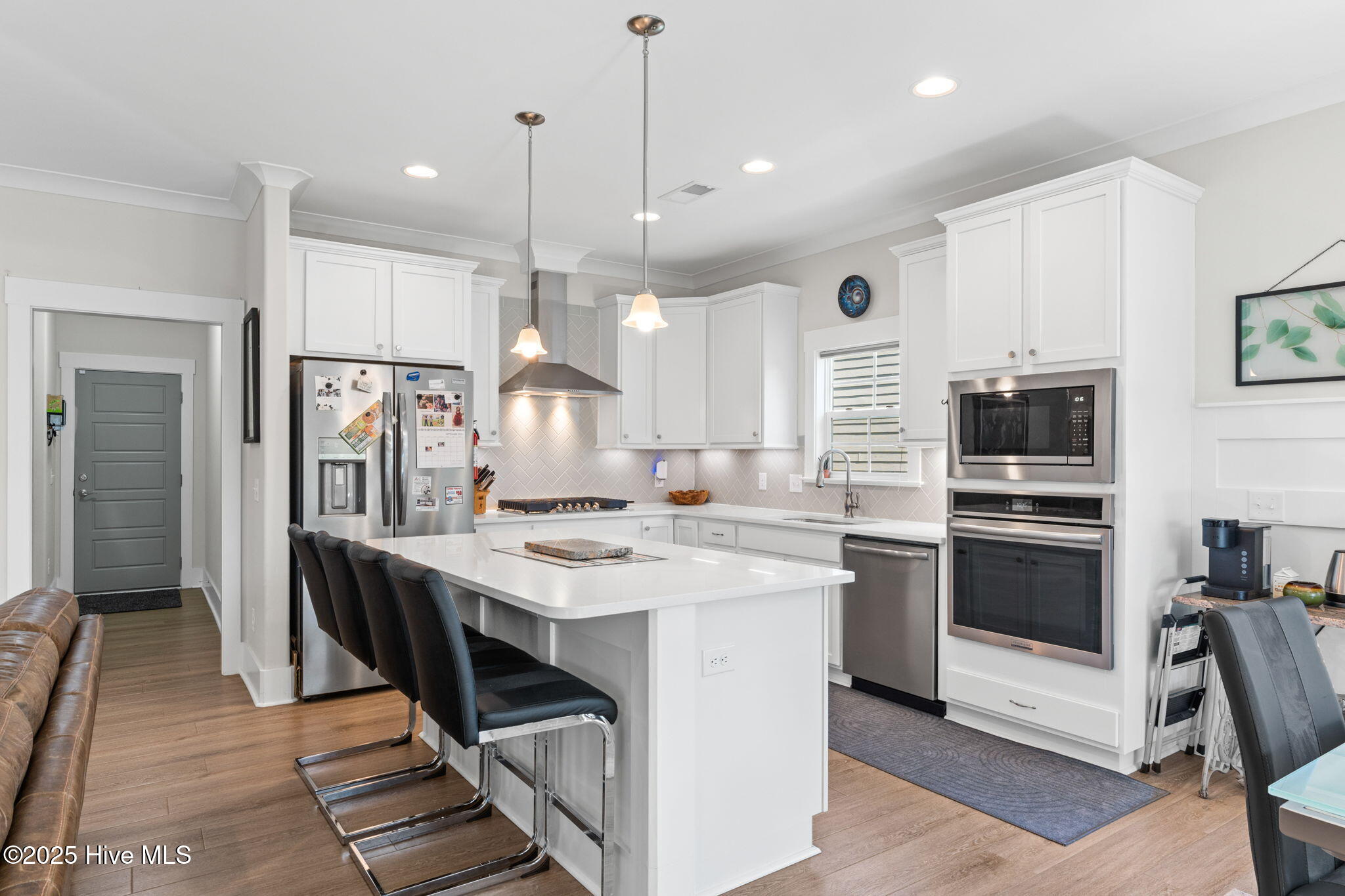 100534484 | Photo 32