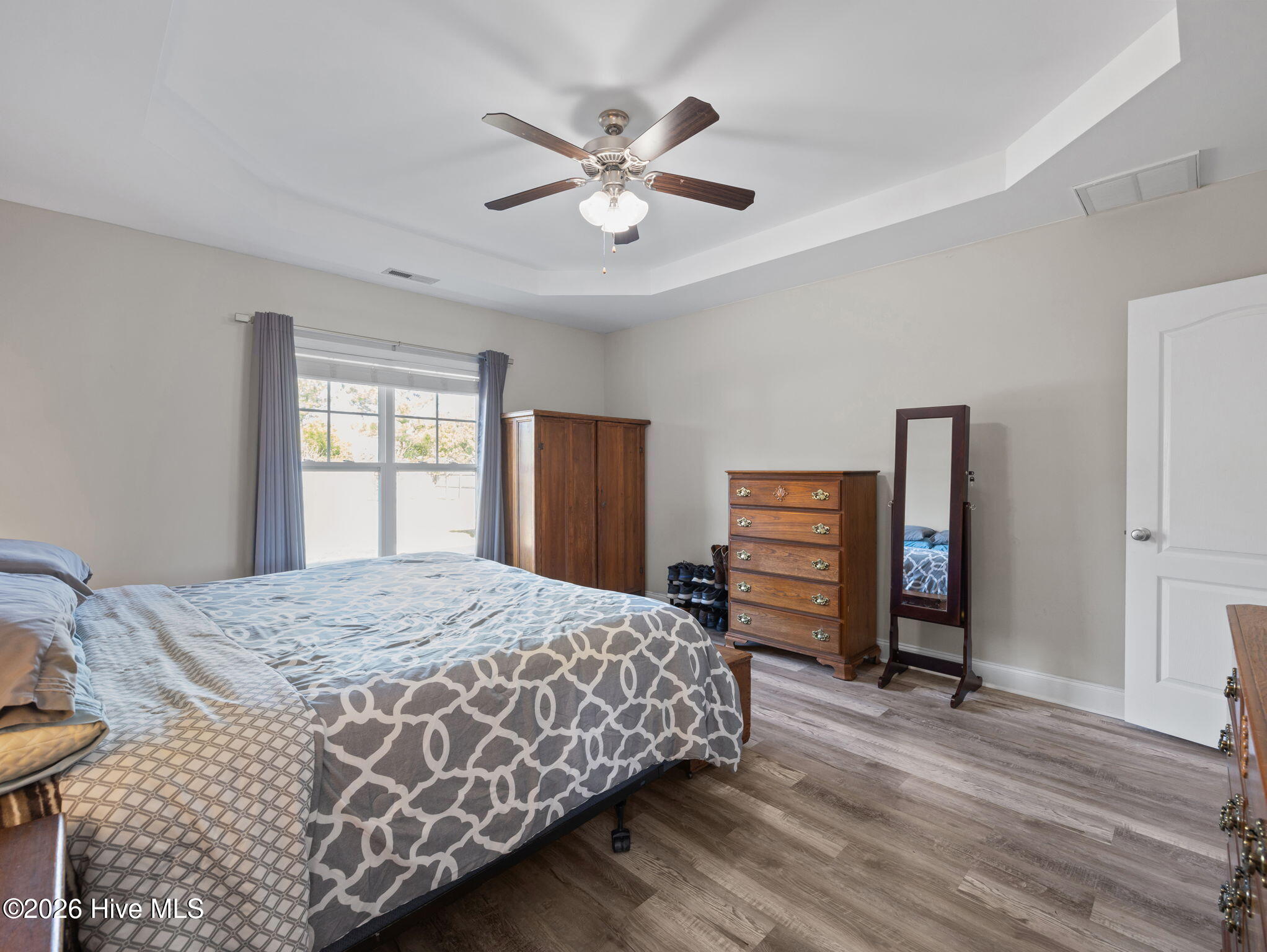 100564240 | Photo 26