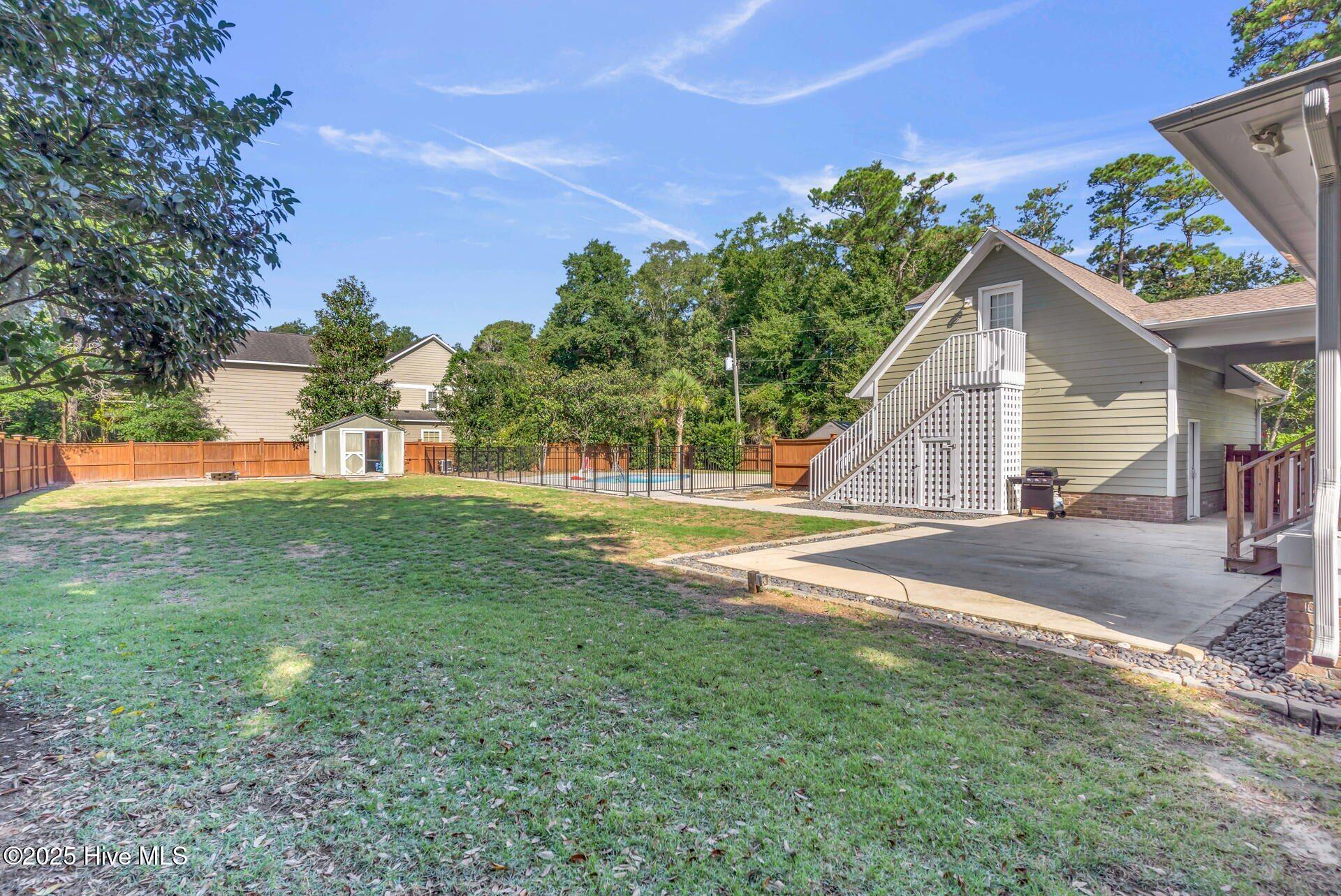 100532167 | Photo 53