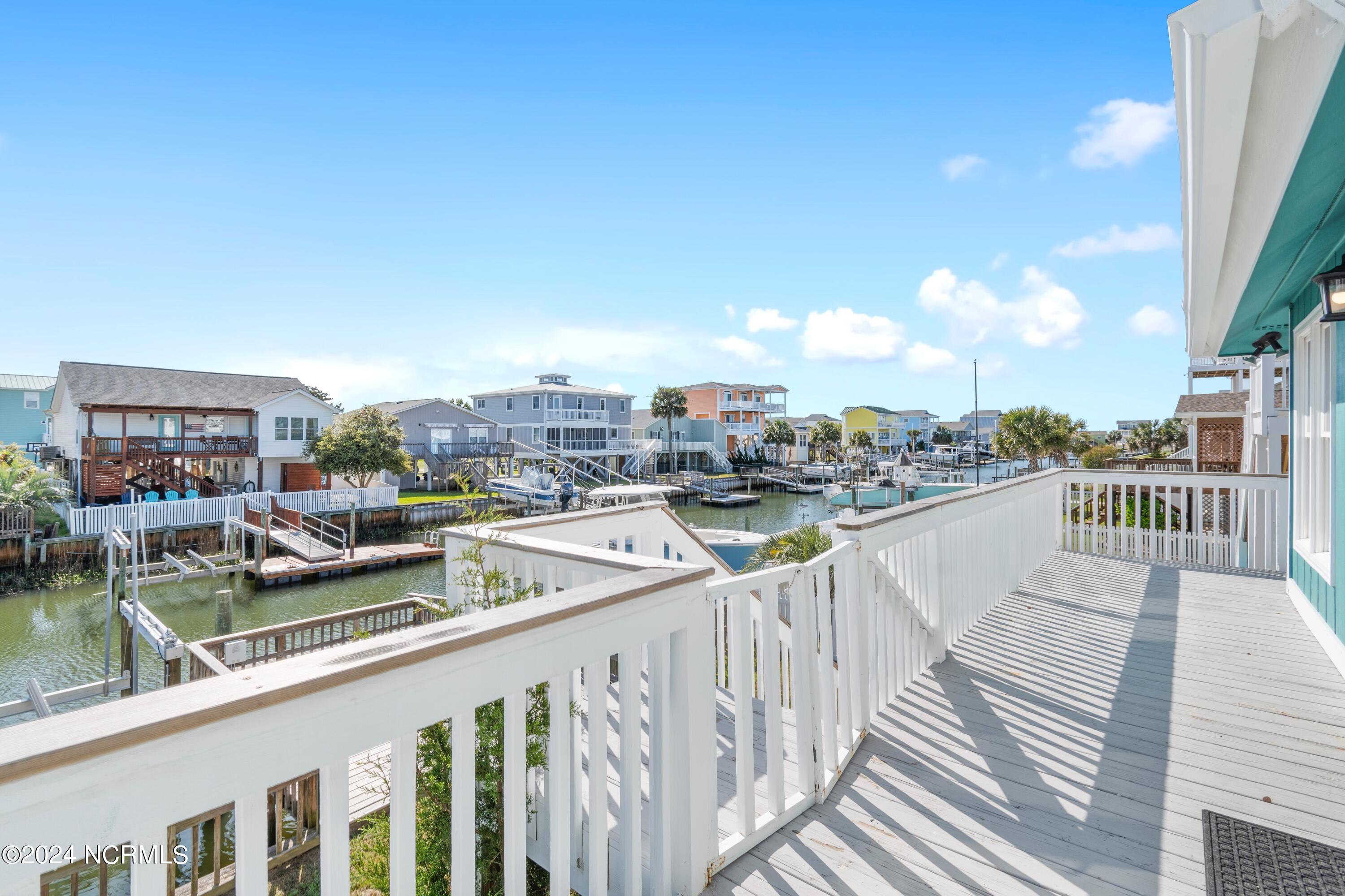 100437892 | Photo 38