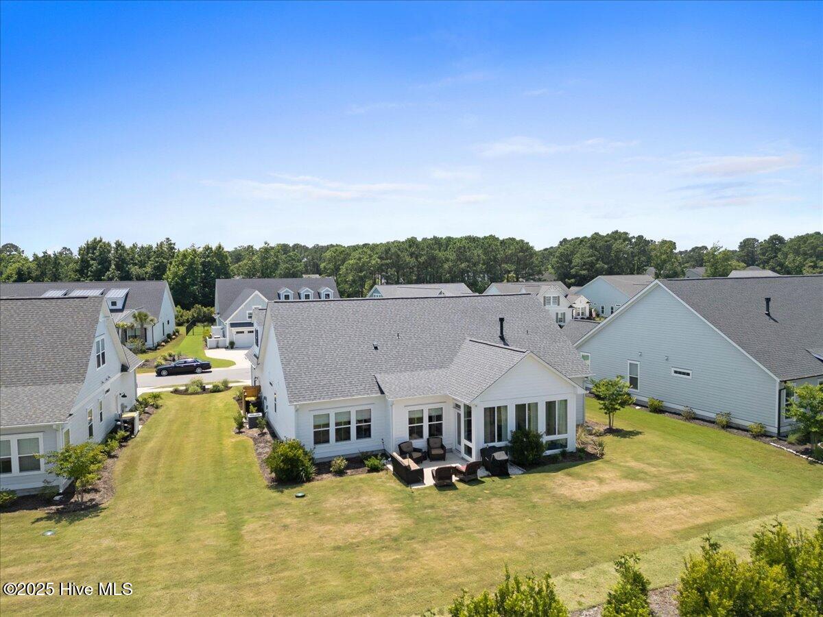 100516442 | Photo 24