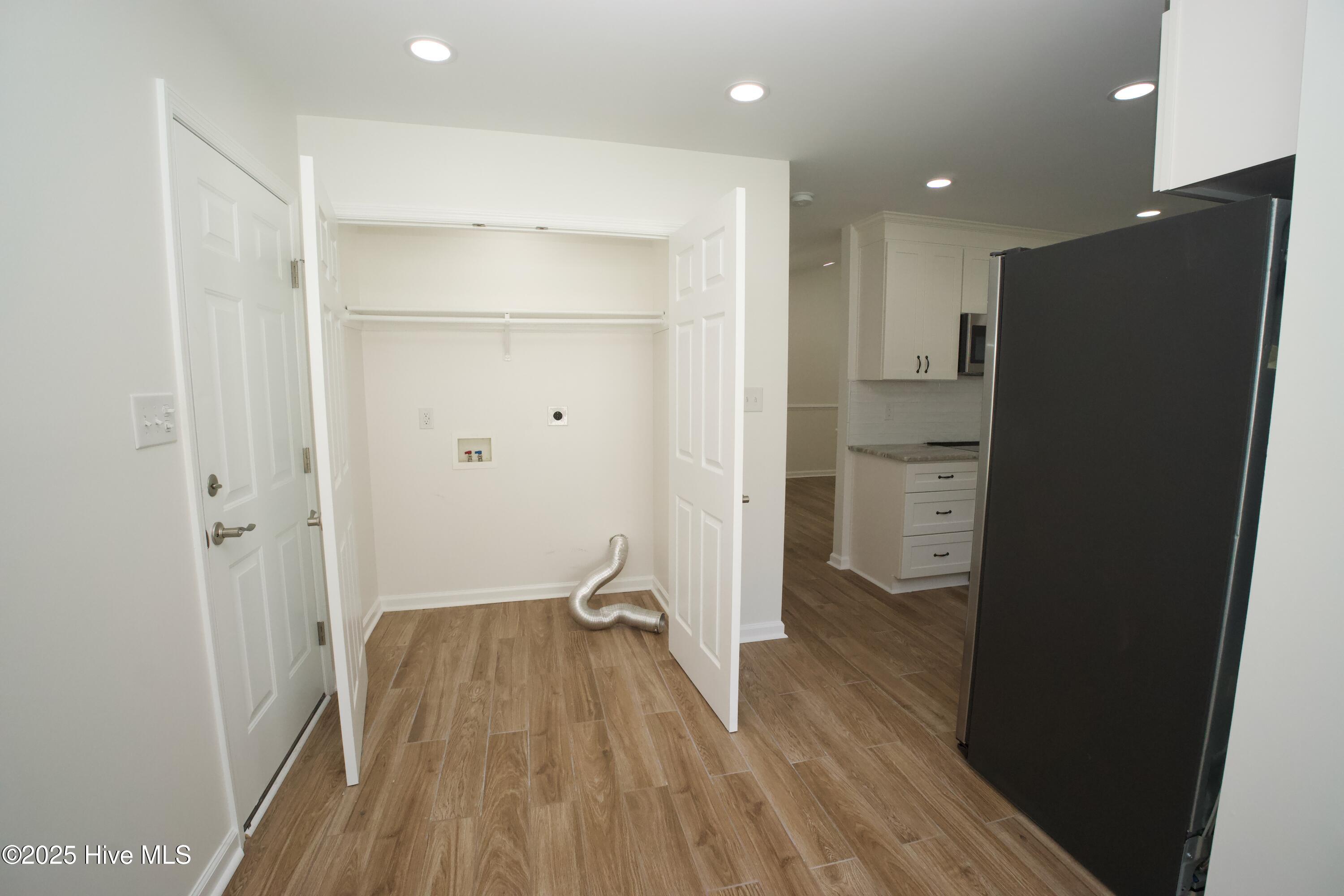 100527332 | Photo 16