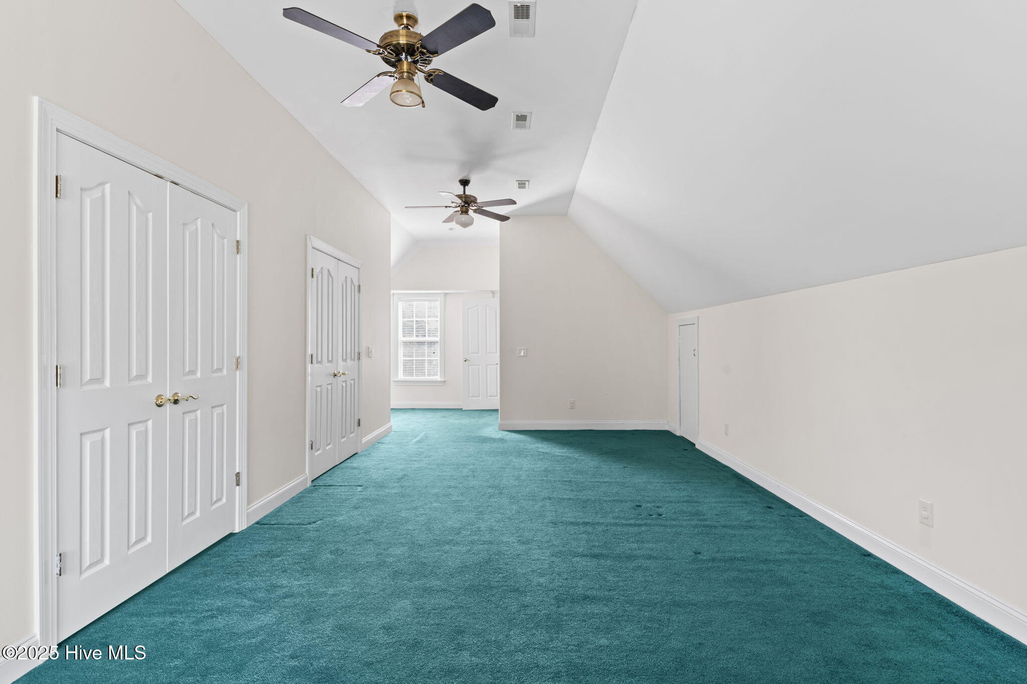 100522413 | Photo 34