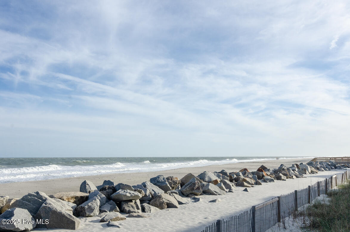 100530673 | Photo 22