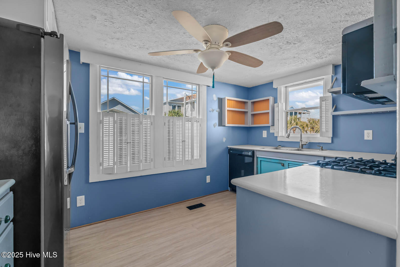 100538071 | Photo 24