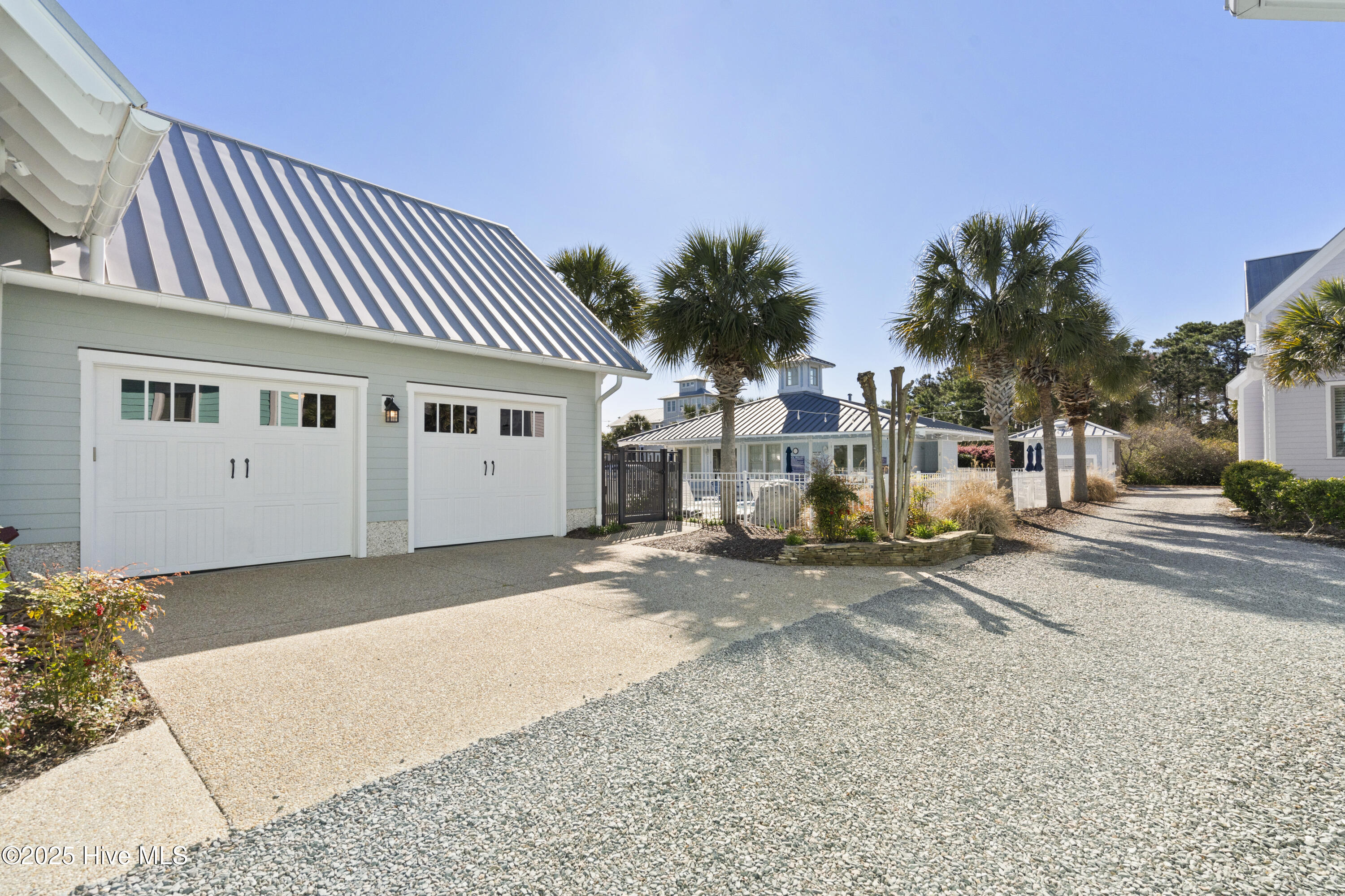 100498817 | Photo 104