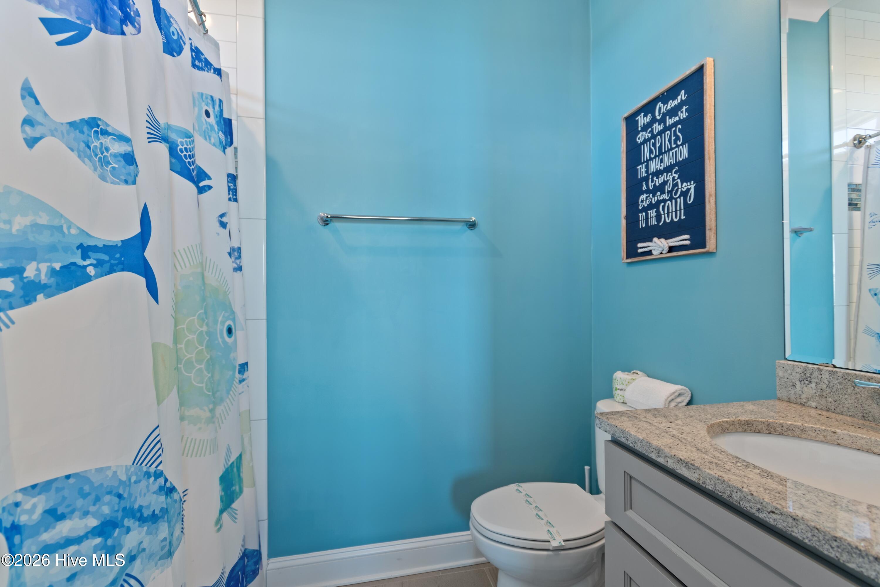 100557175 | Photo 32