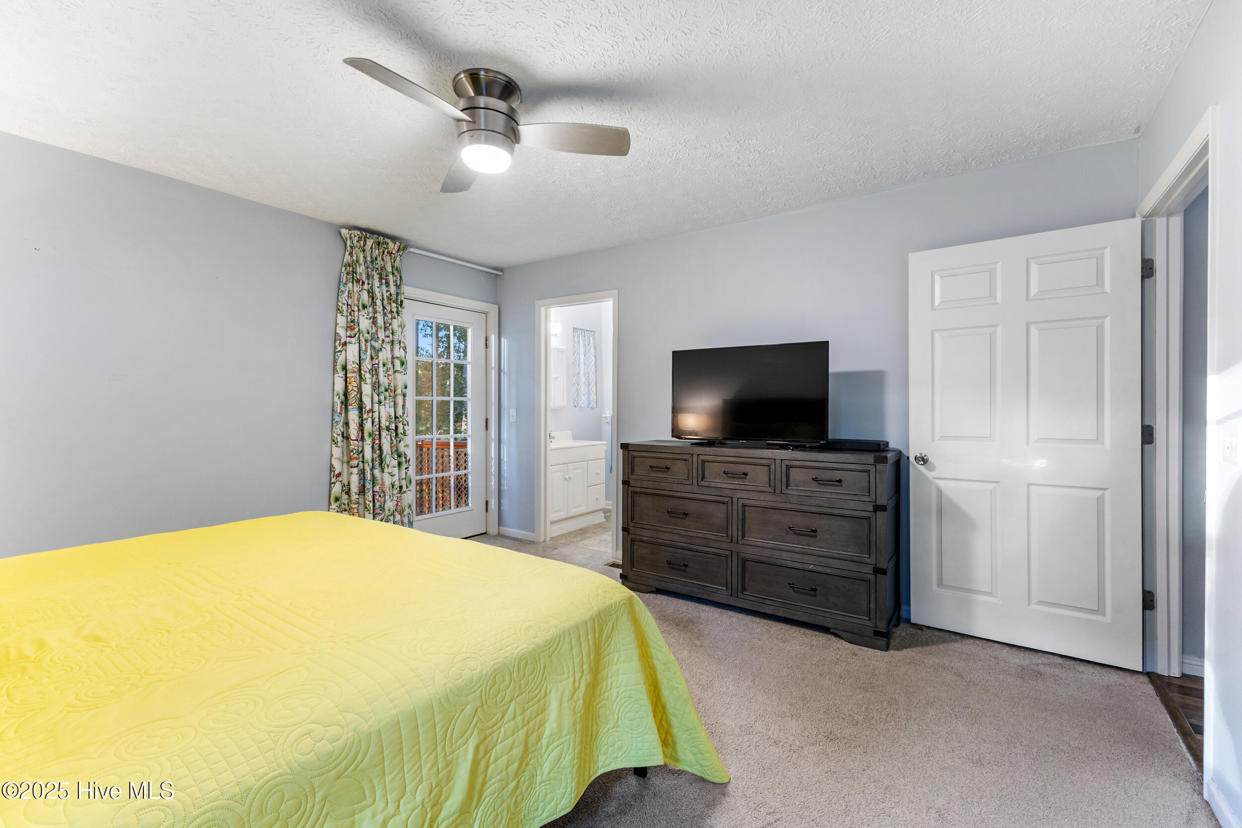 100556103 | Photo 23