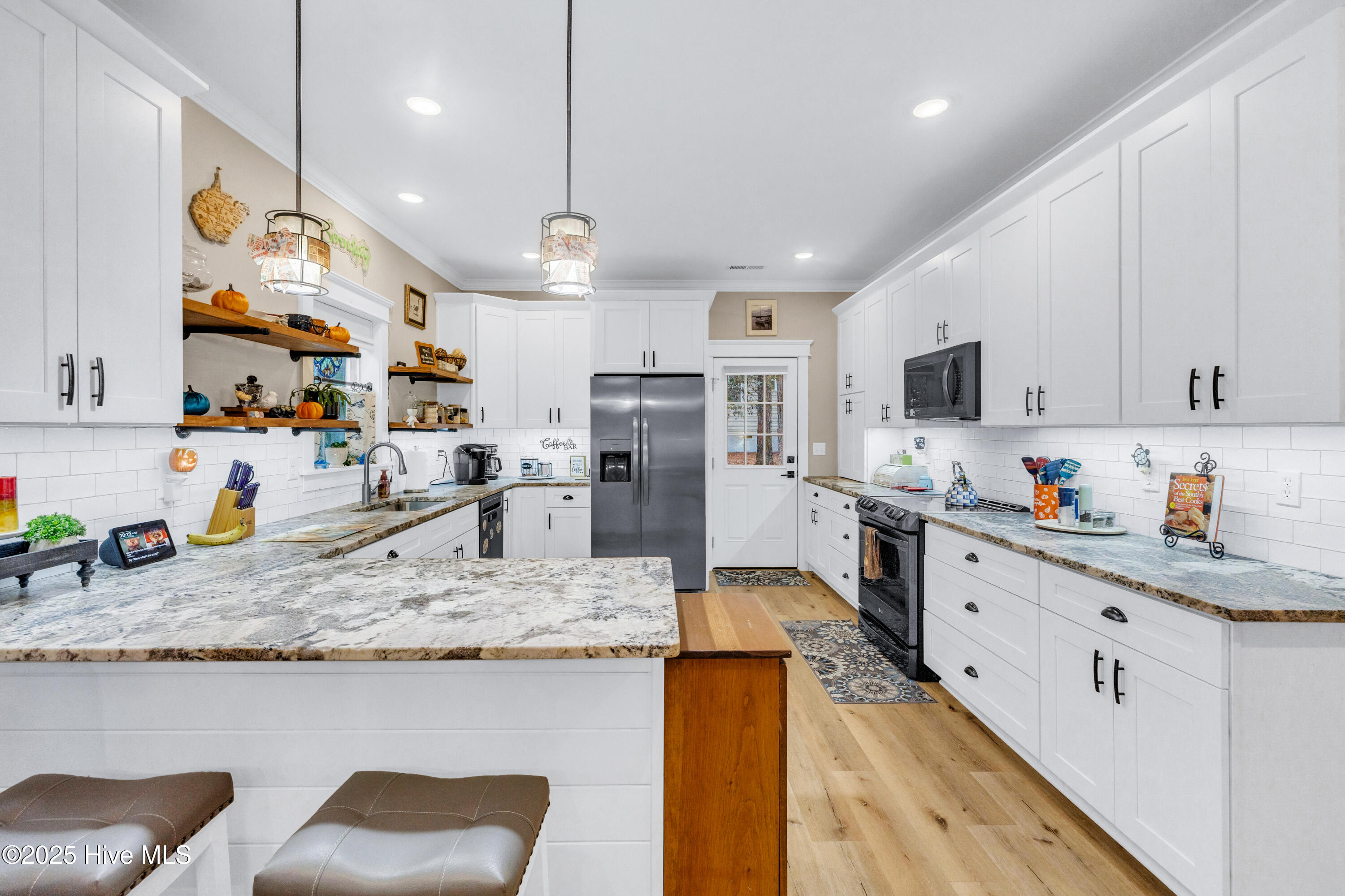 100540432 | Photo 10