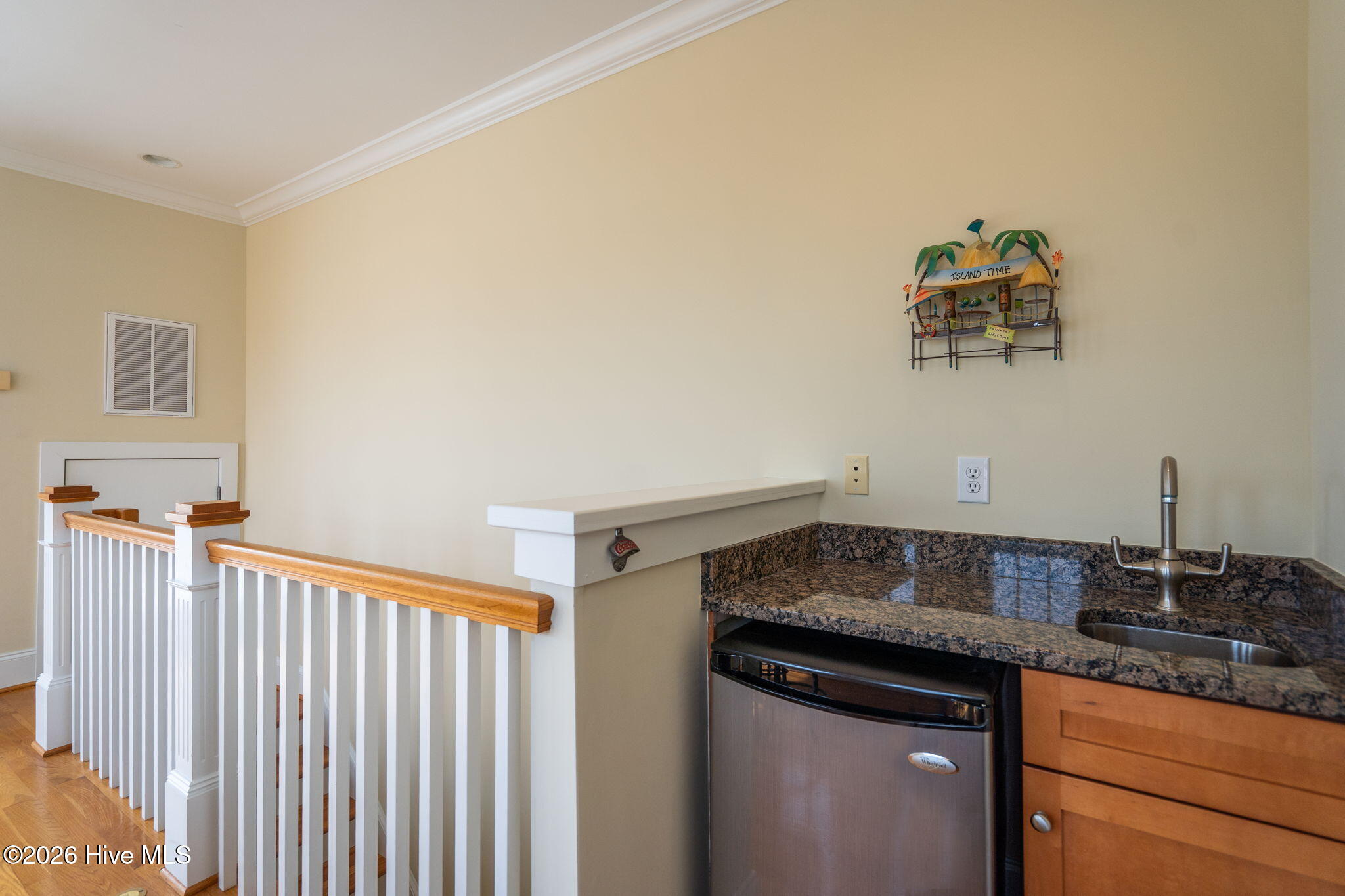 100561147 | Photo 44