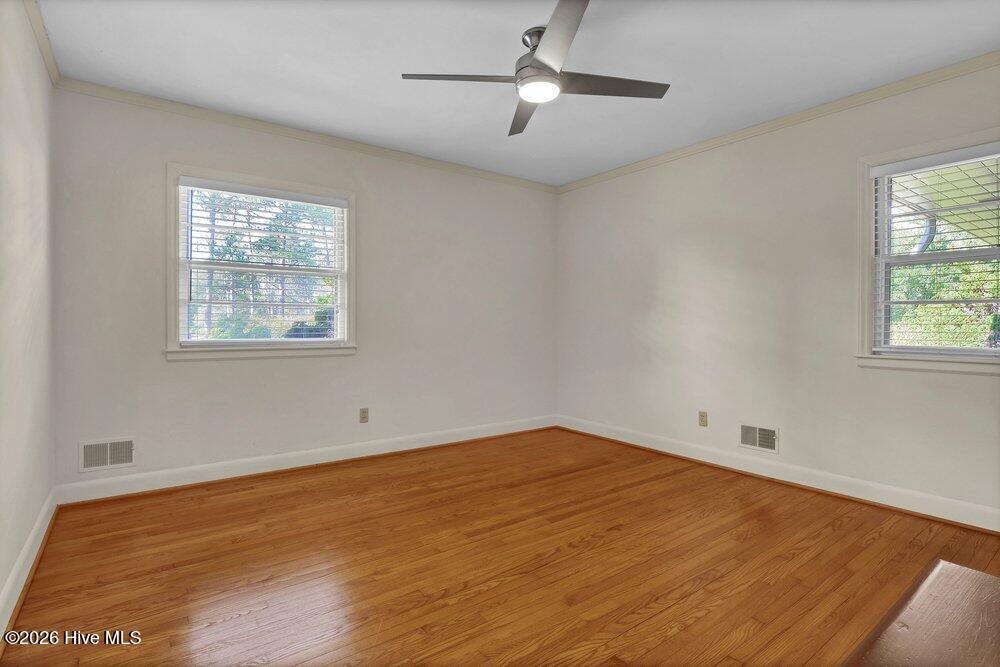 100522690 | Photo 36