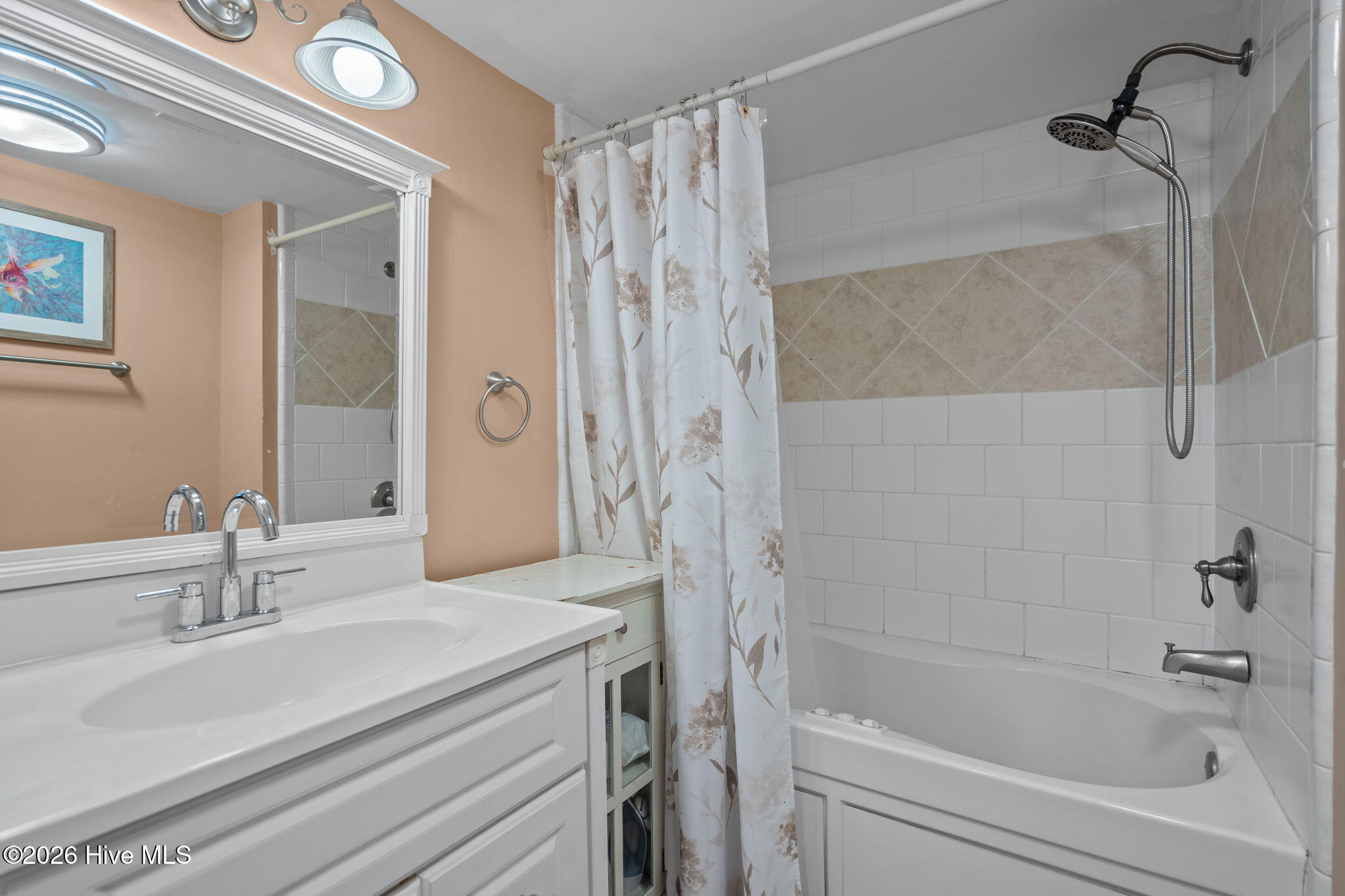 100523190 | Photo 28