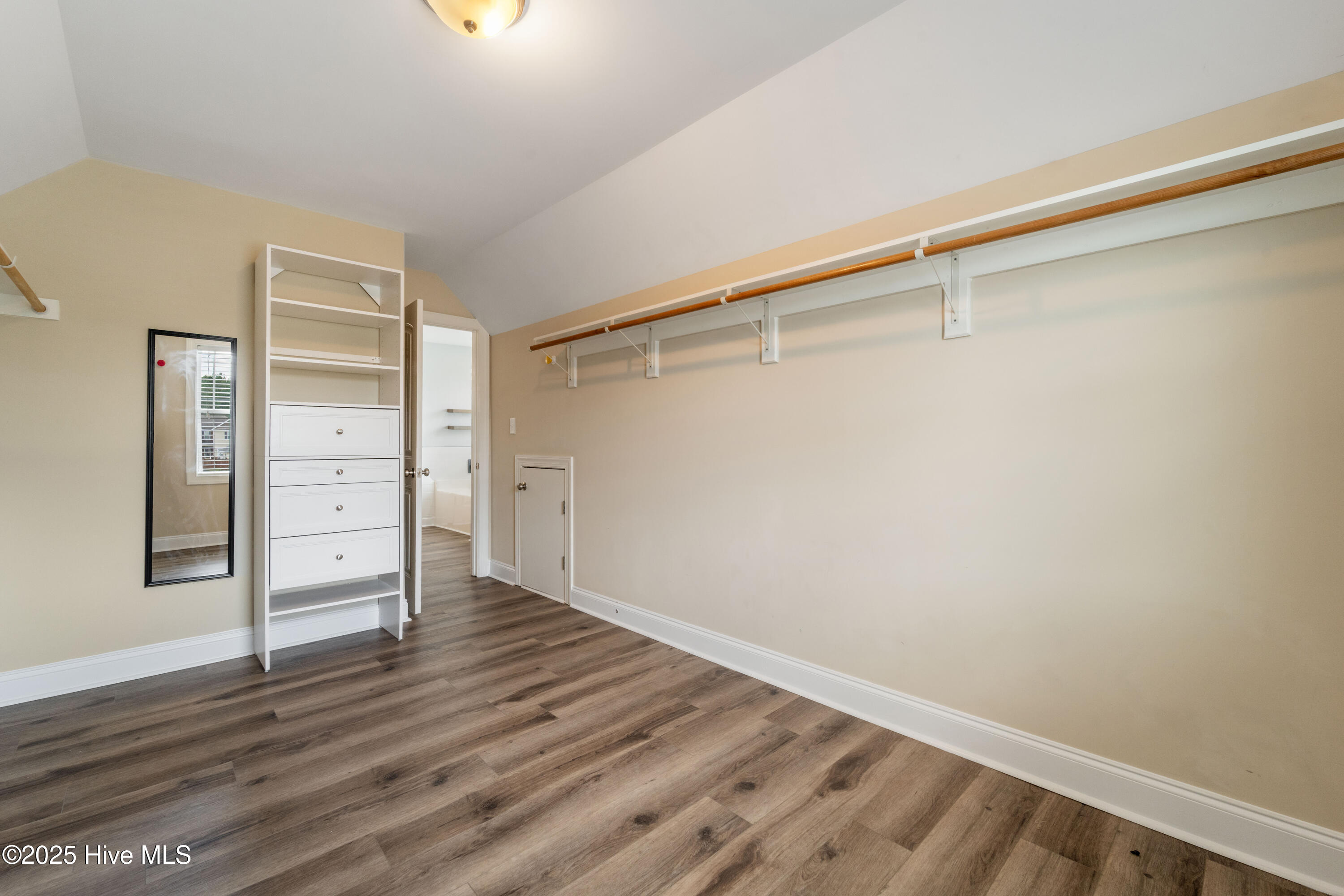 100525842 | Photo 61