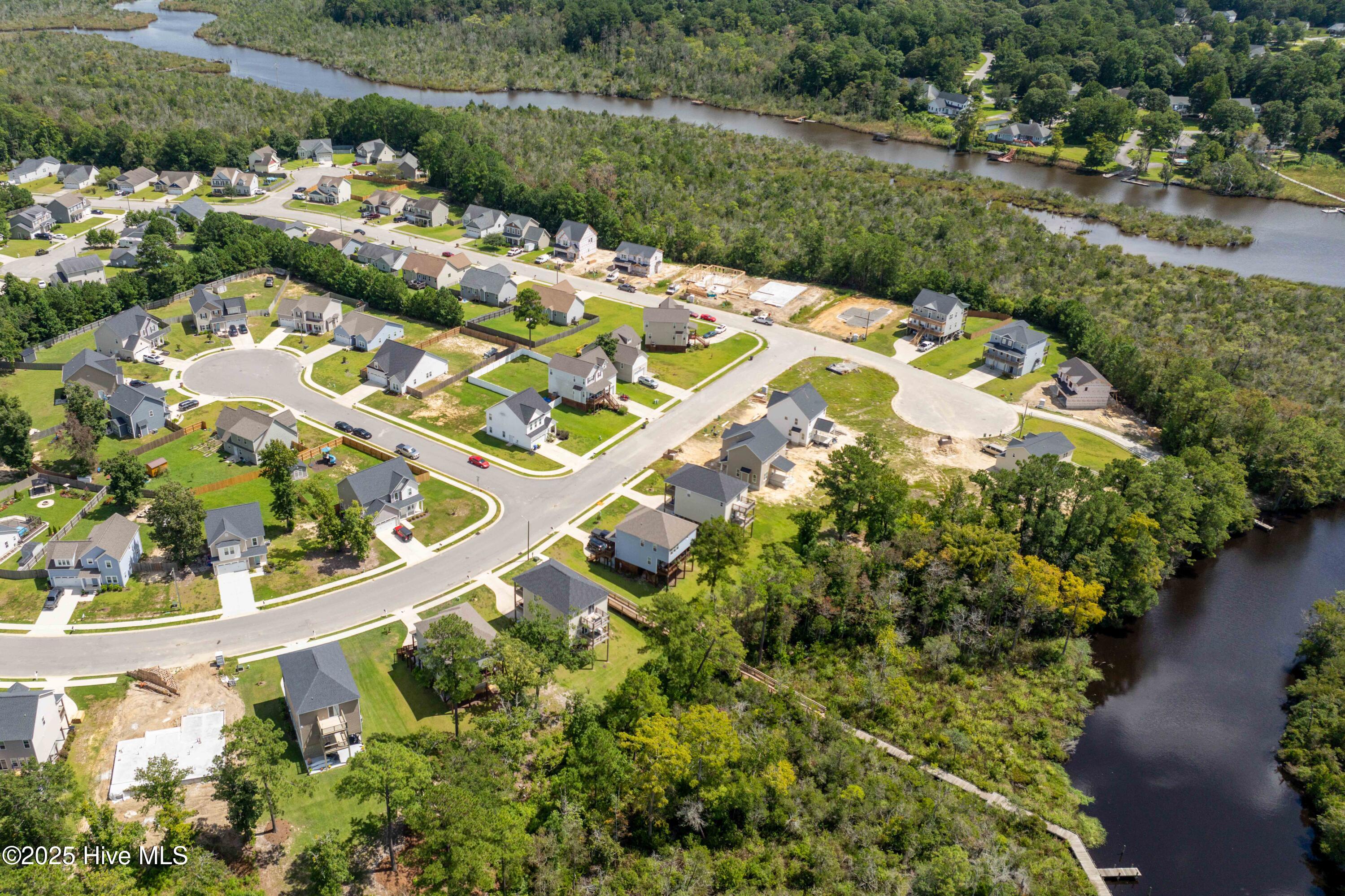 100526870 | Photo 13