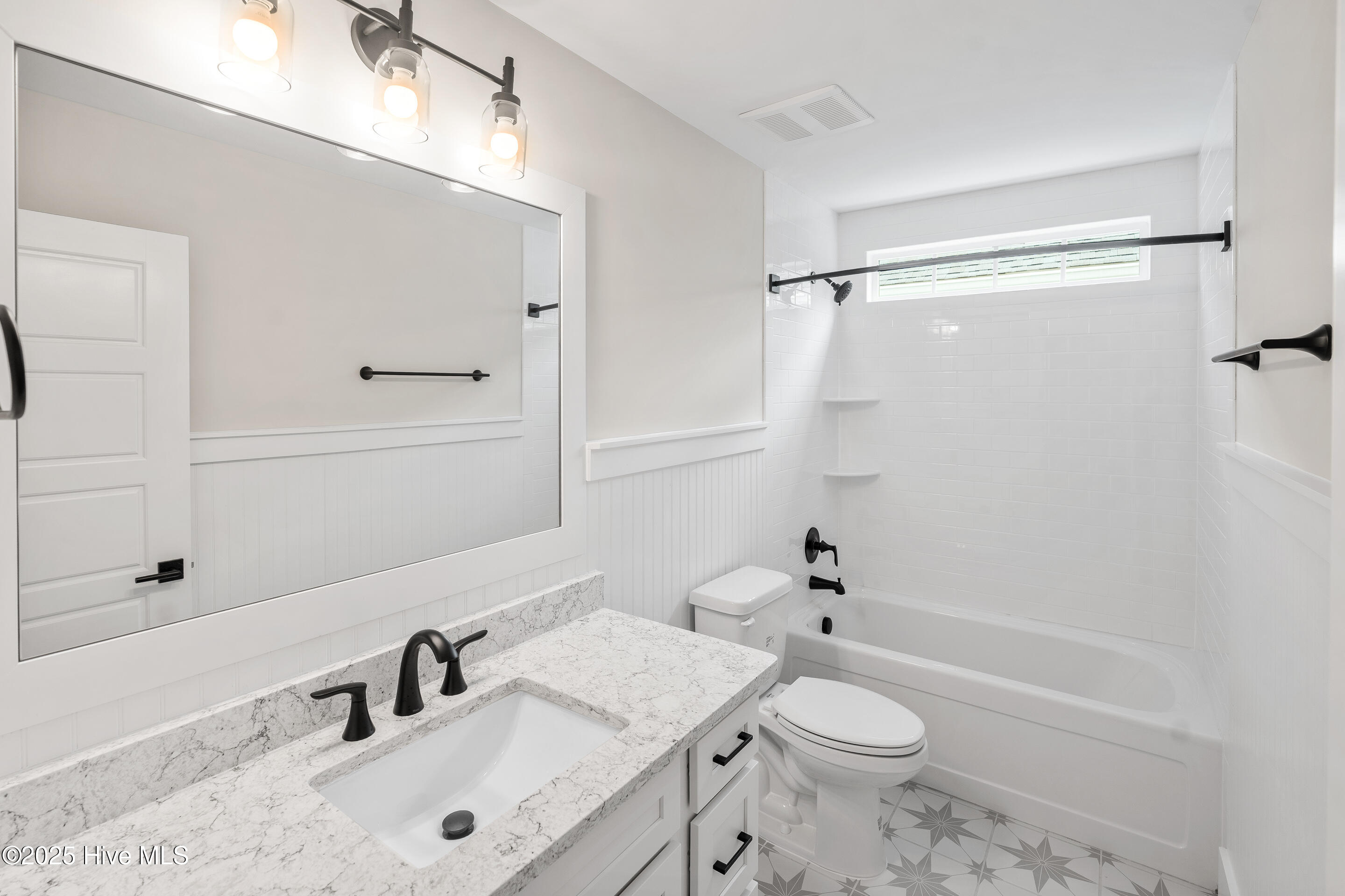 100552235 | Photo 33