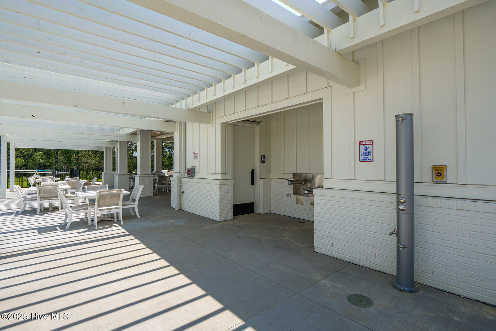 100527233 | Photo 11