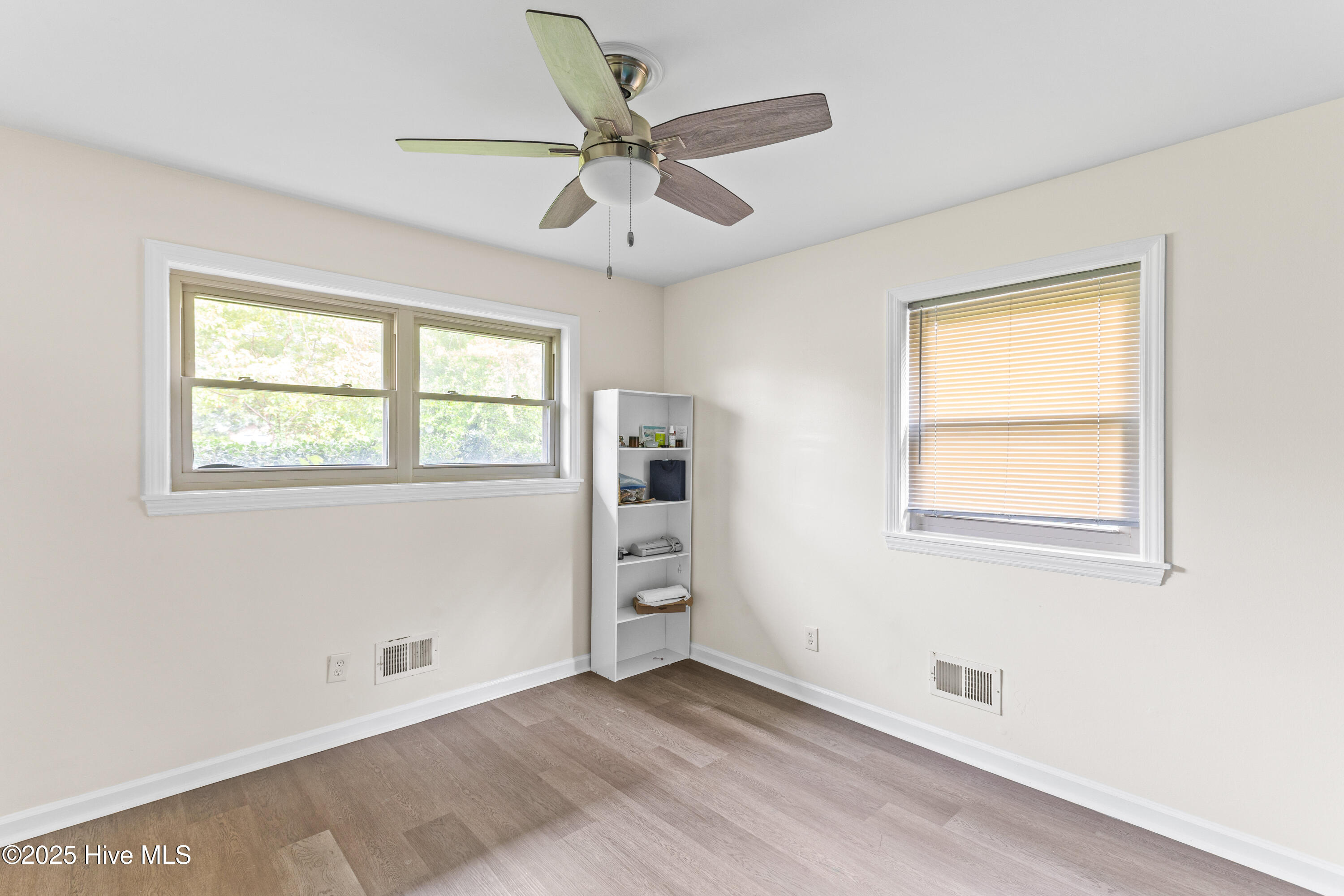 100517088 | Photo 17