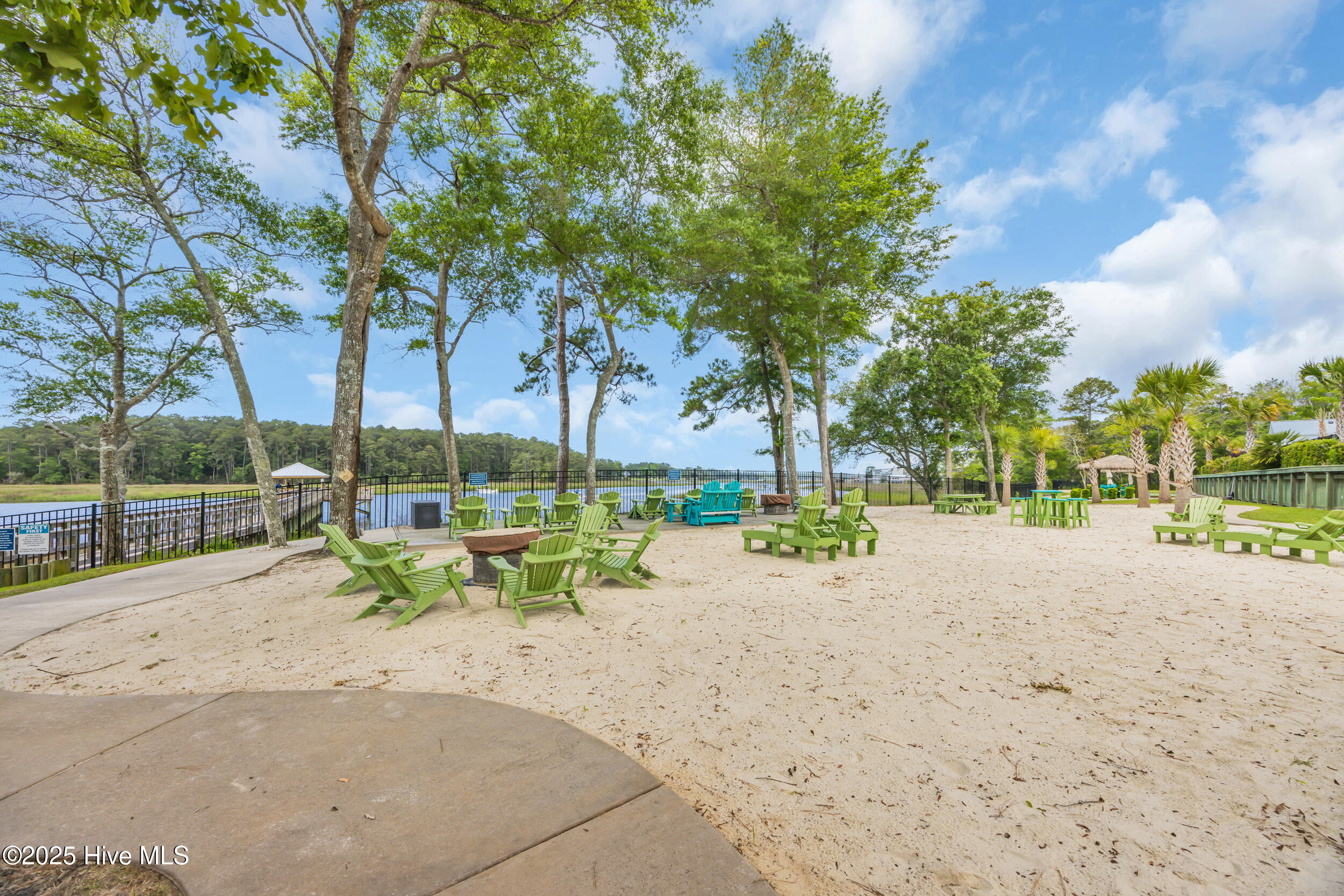 100507906 | Photo 42