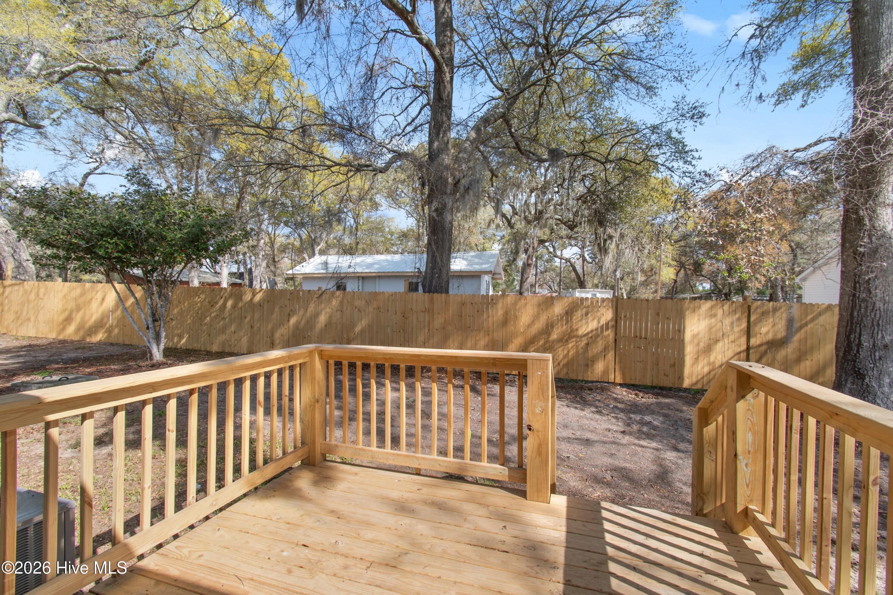 100564131 | Photo 31