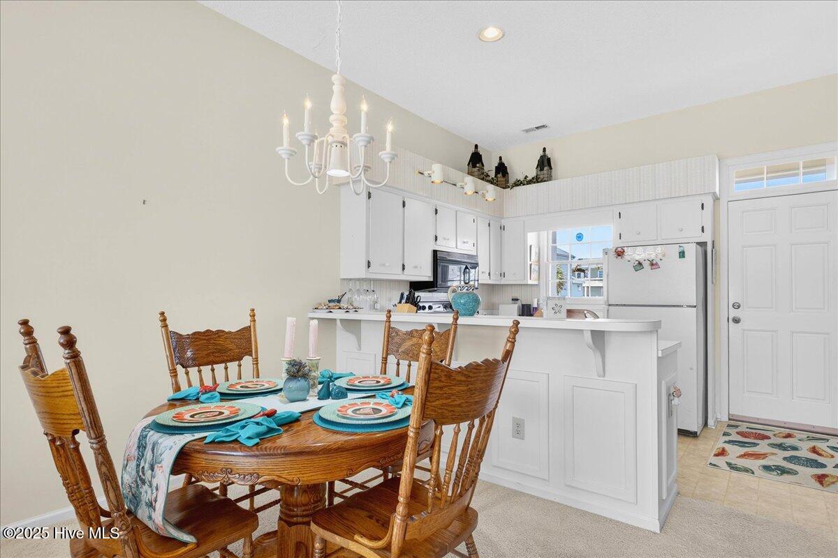 100532820 | Photo 23