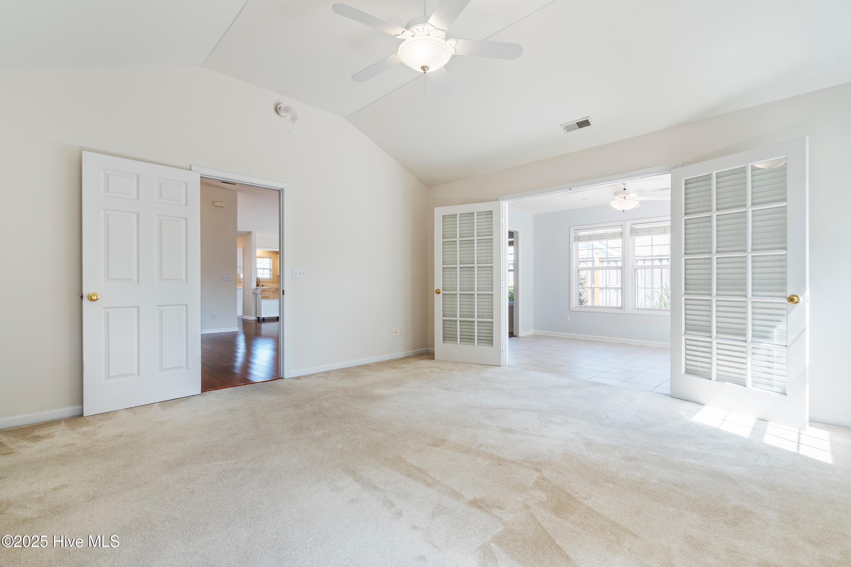 100511628 | Photo 29