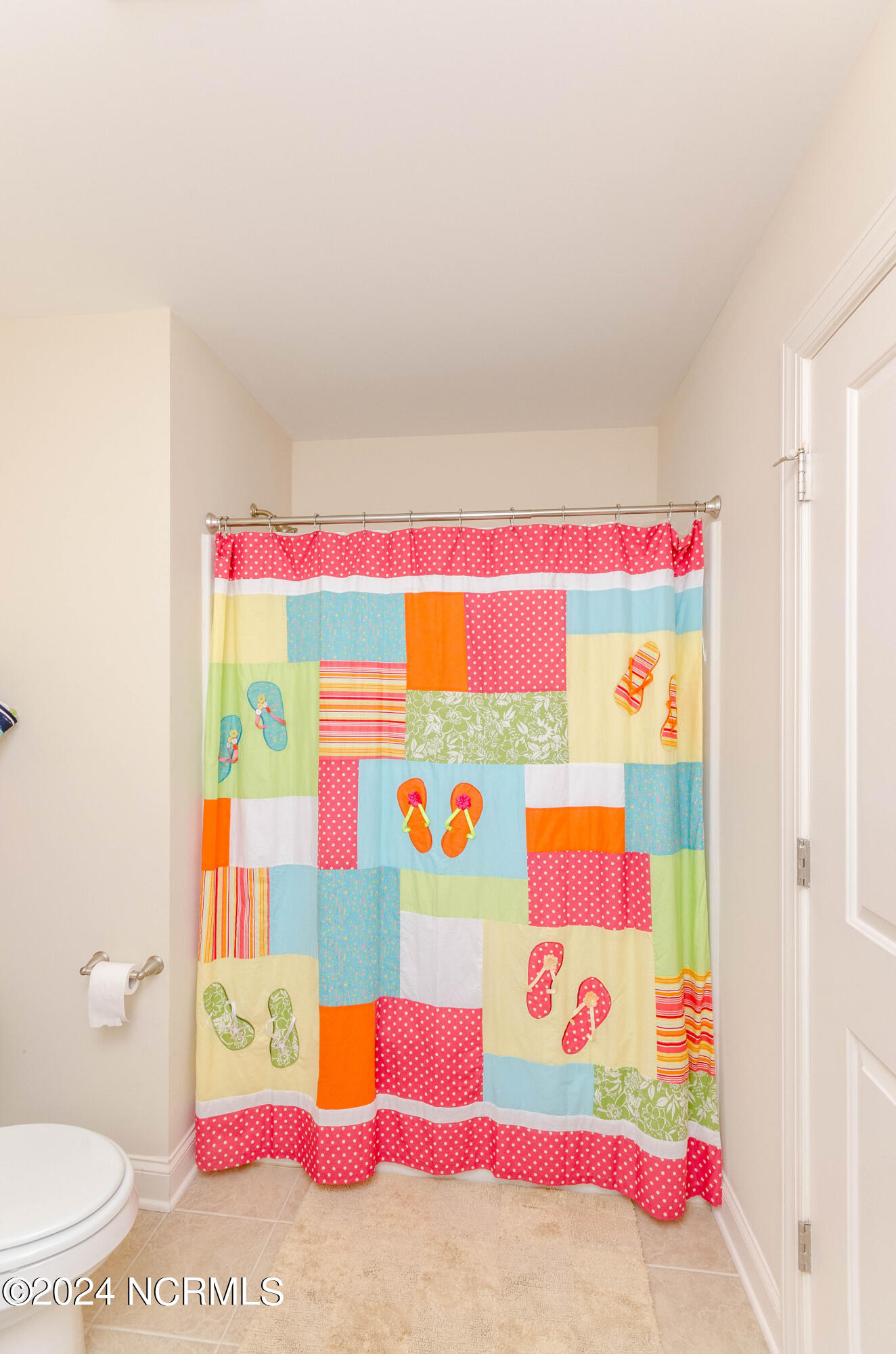 100560622 | Photo 46