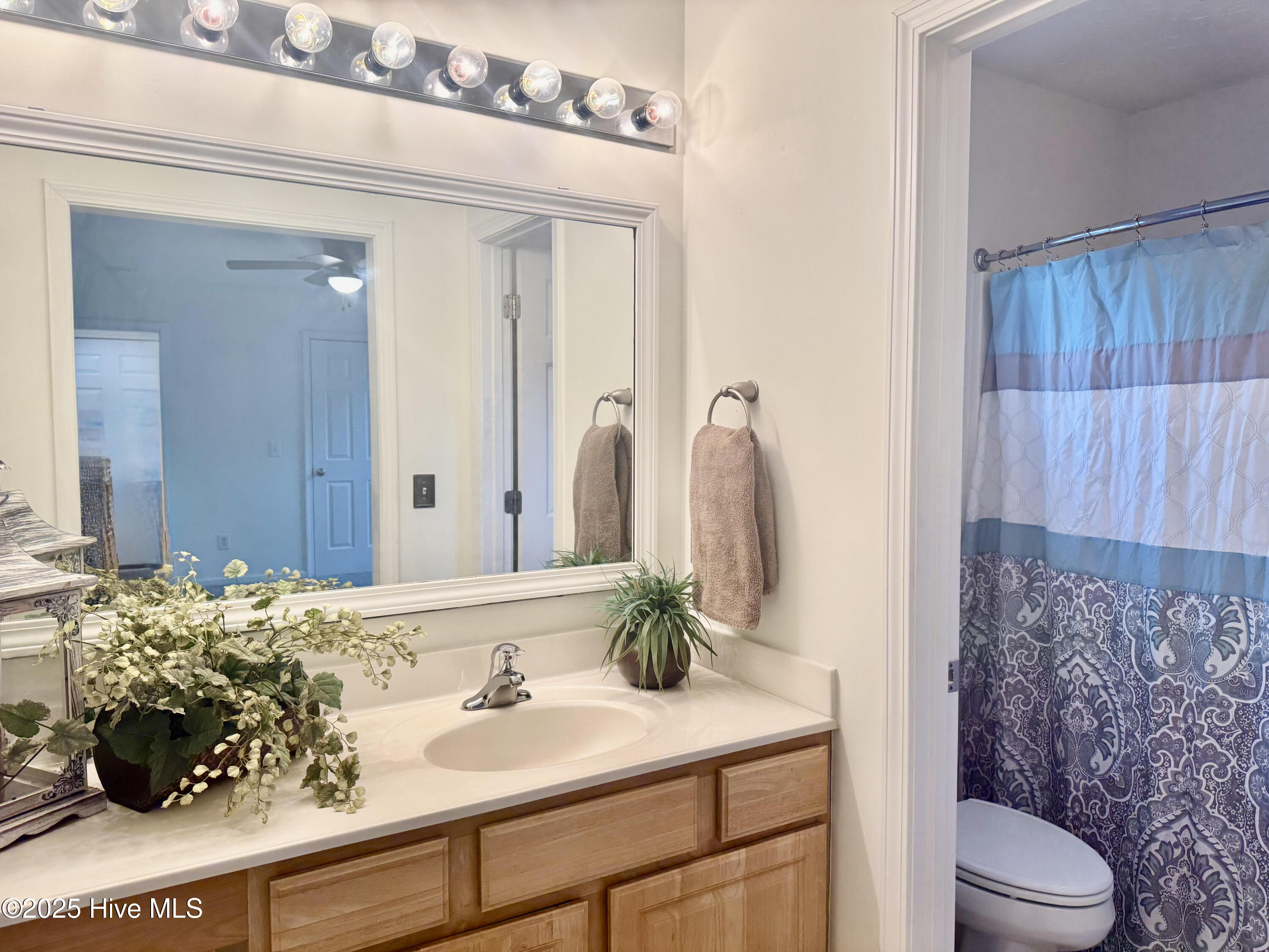 100544308 | Photo 17