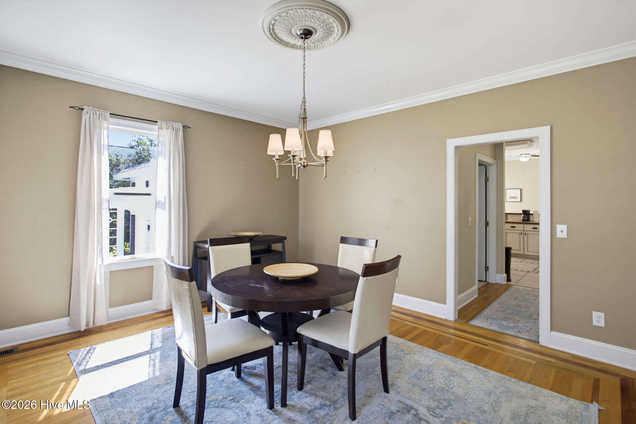 8117 Mason Ridge Lane — listing photograph 5