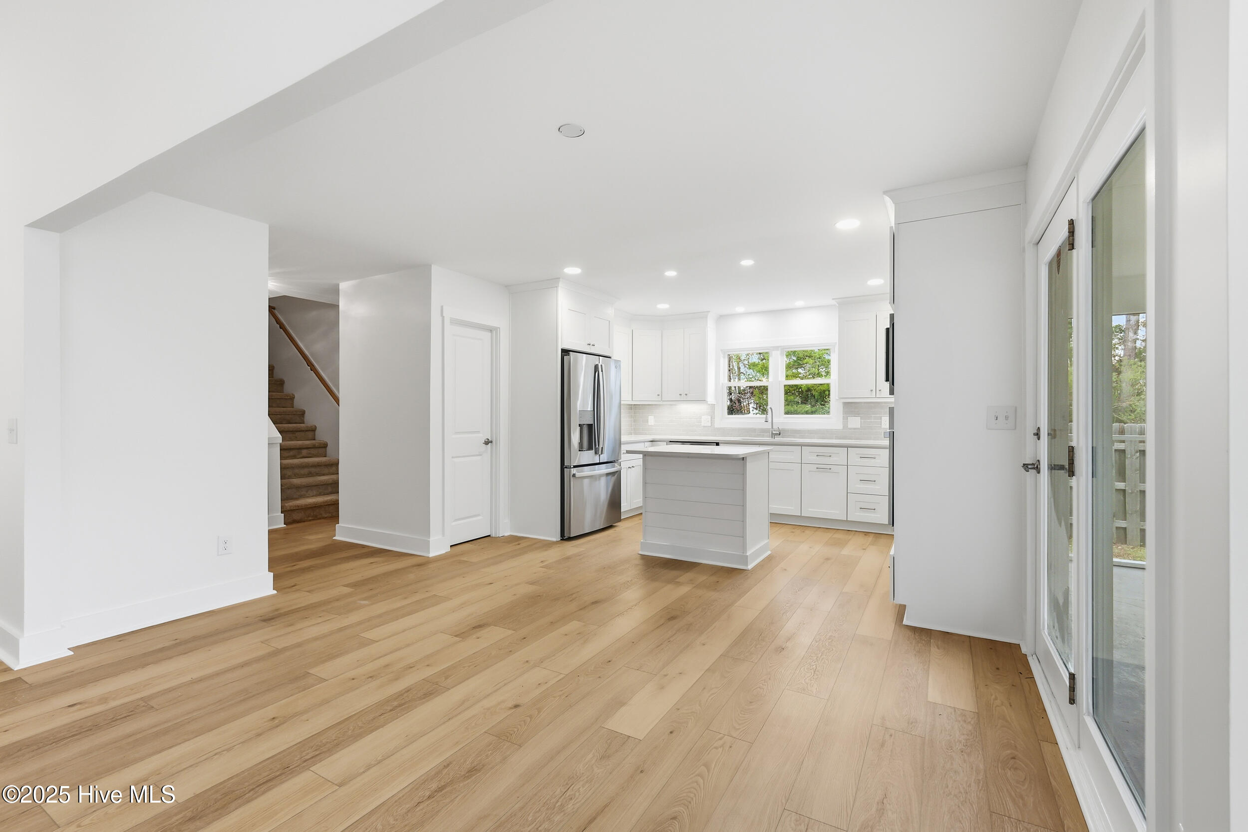 100544794 | Photo 24