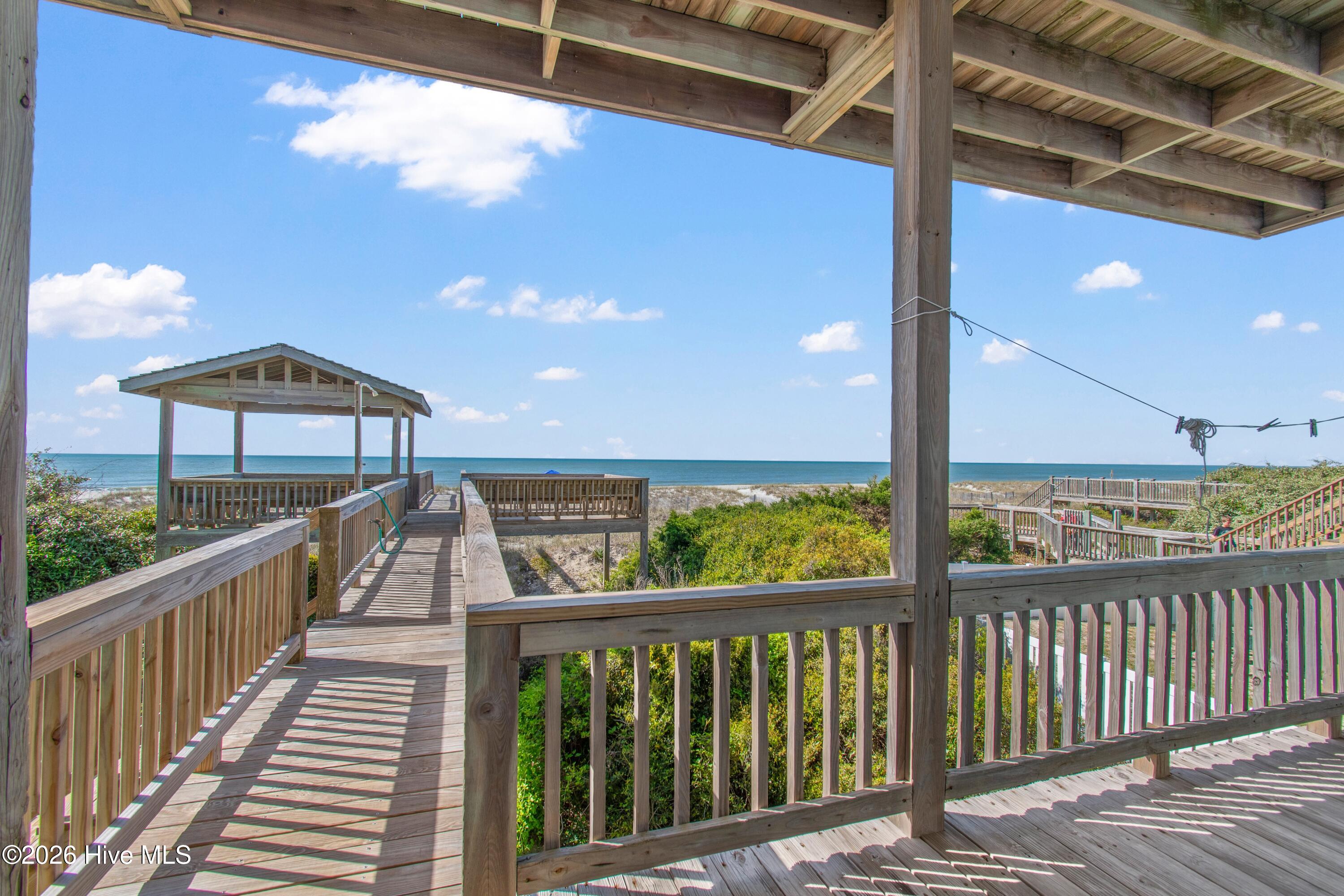 100566525 | Photo 52