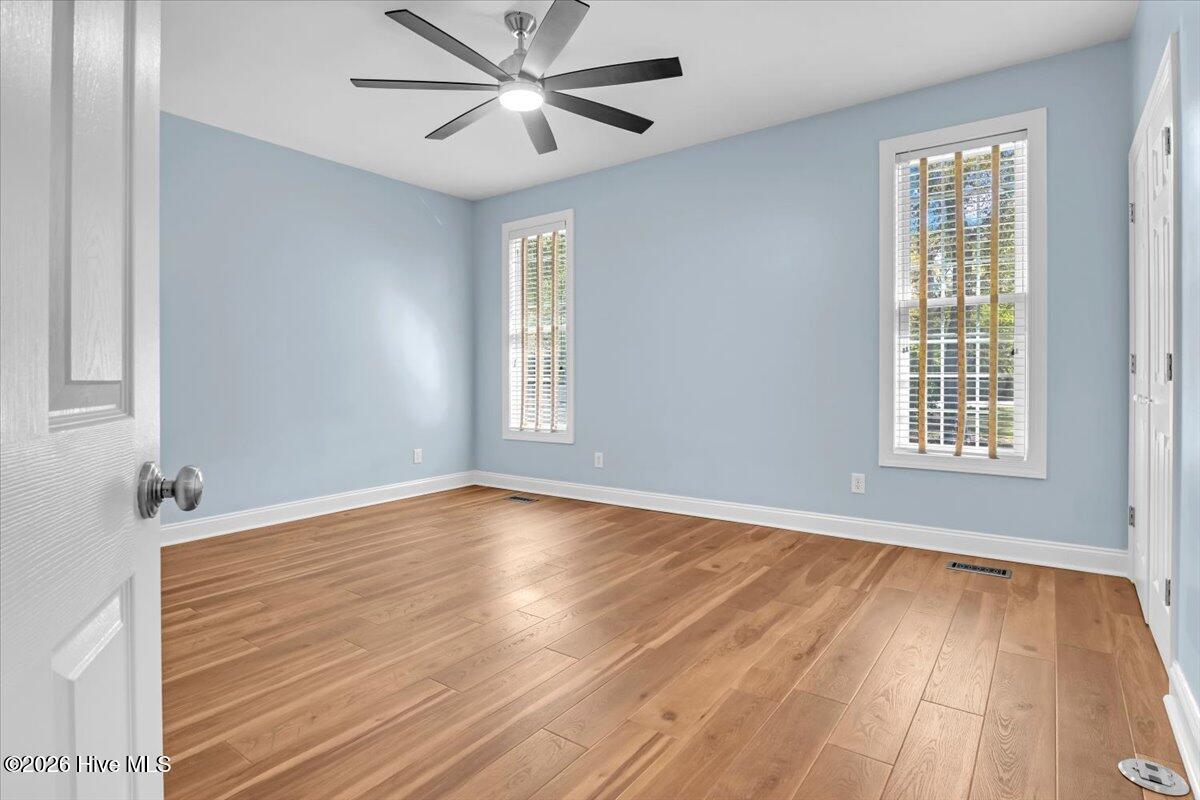 100567087 | Photo 57