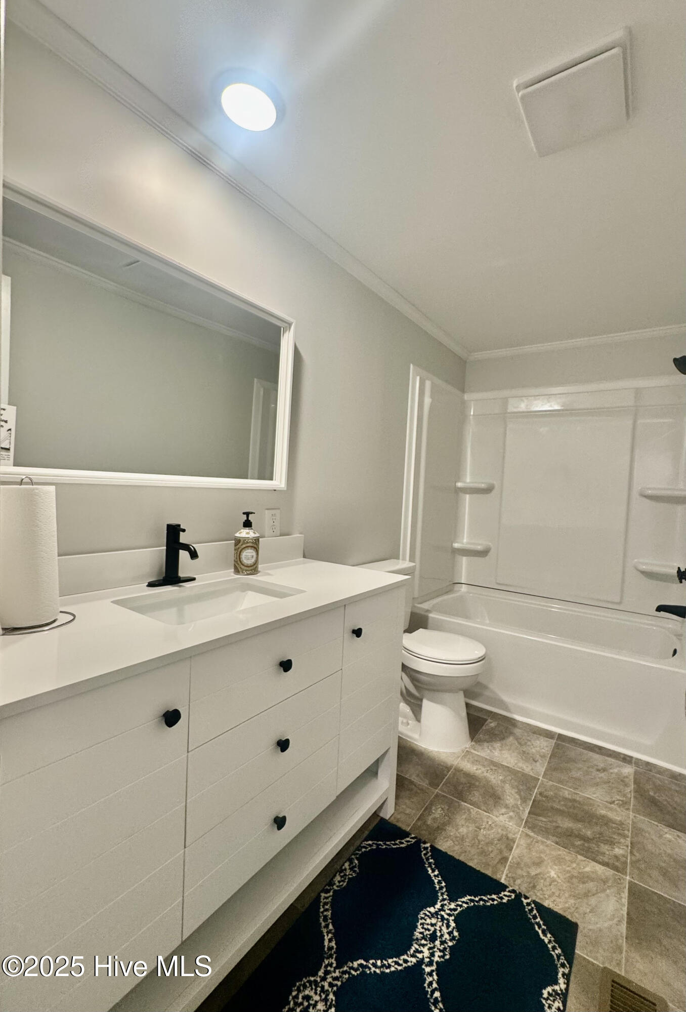 100546285 | Photo 43