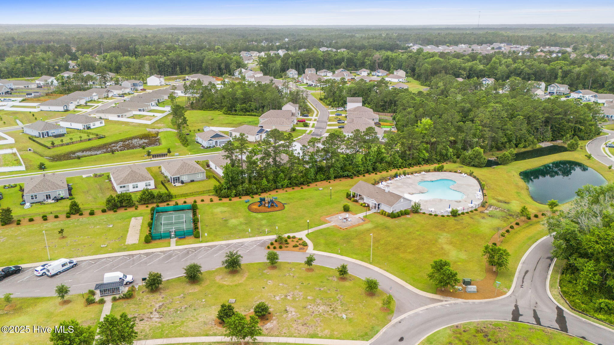 100521011 | Photo 31