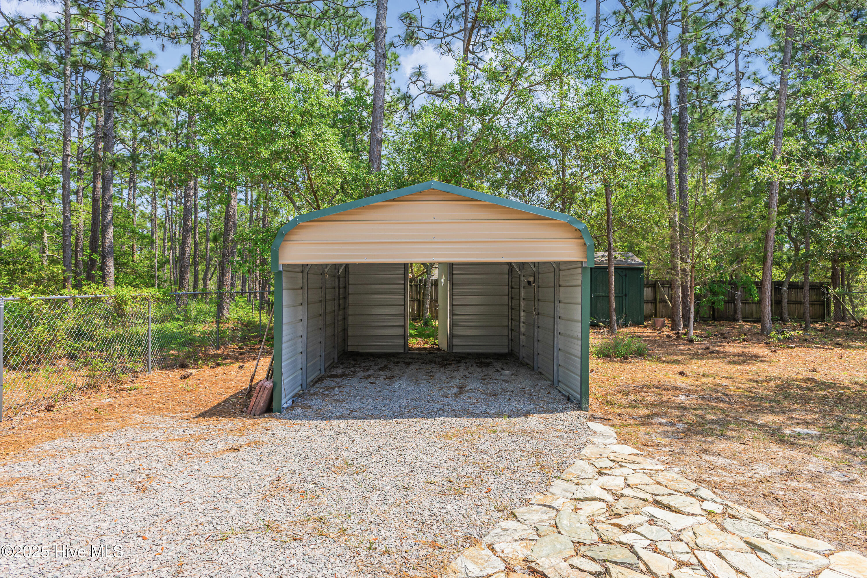 100505553 | Photo 33