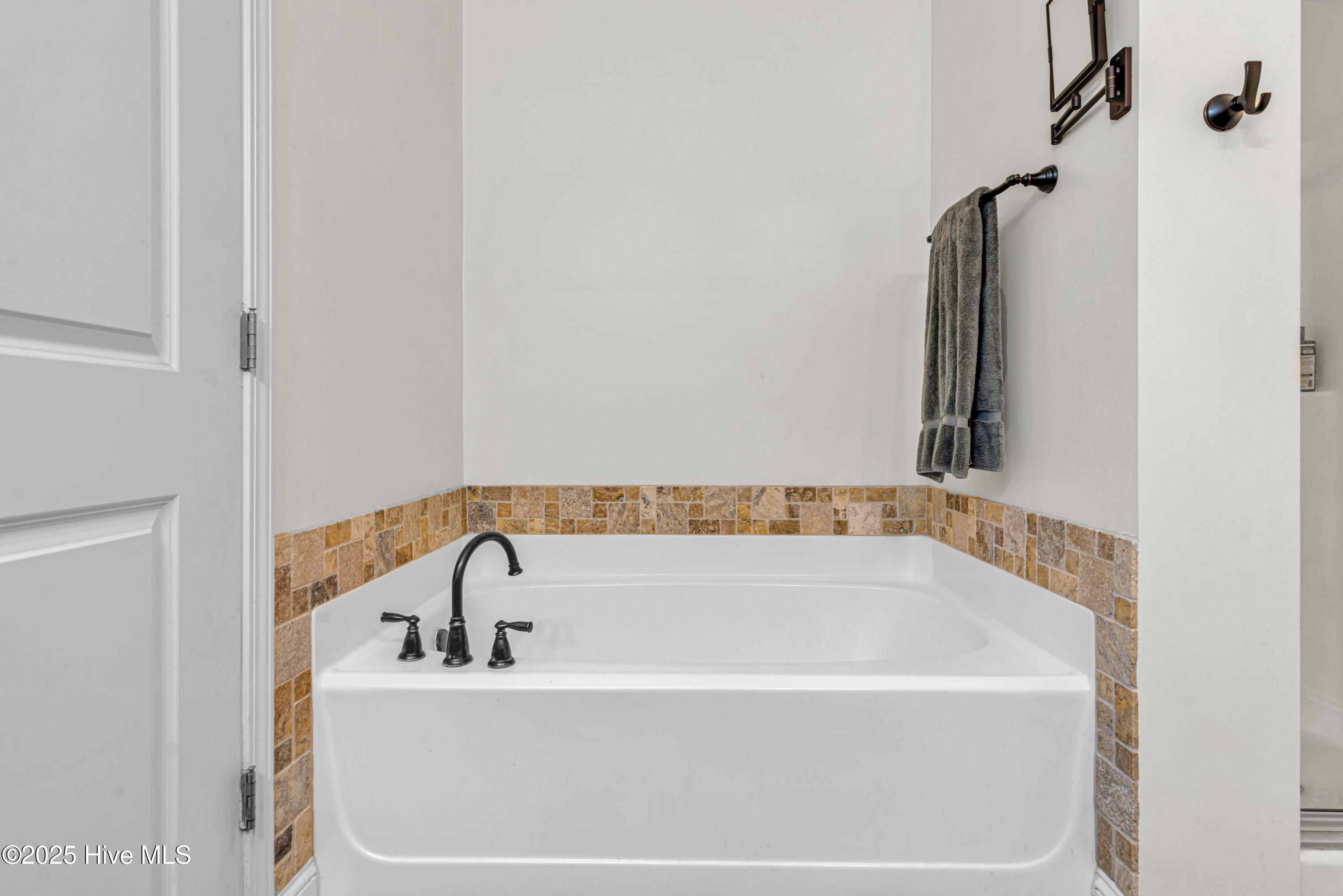 100545574 | Photo 34