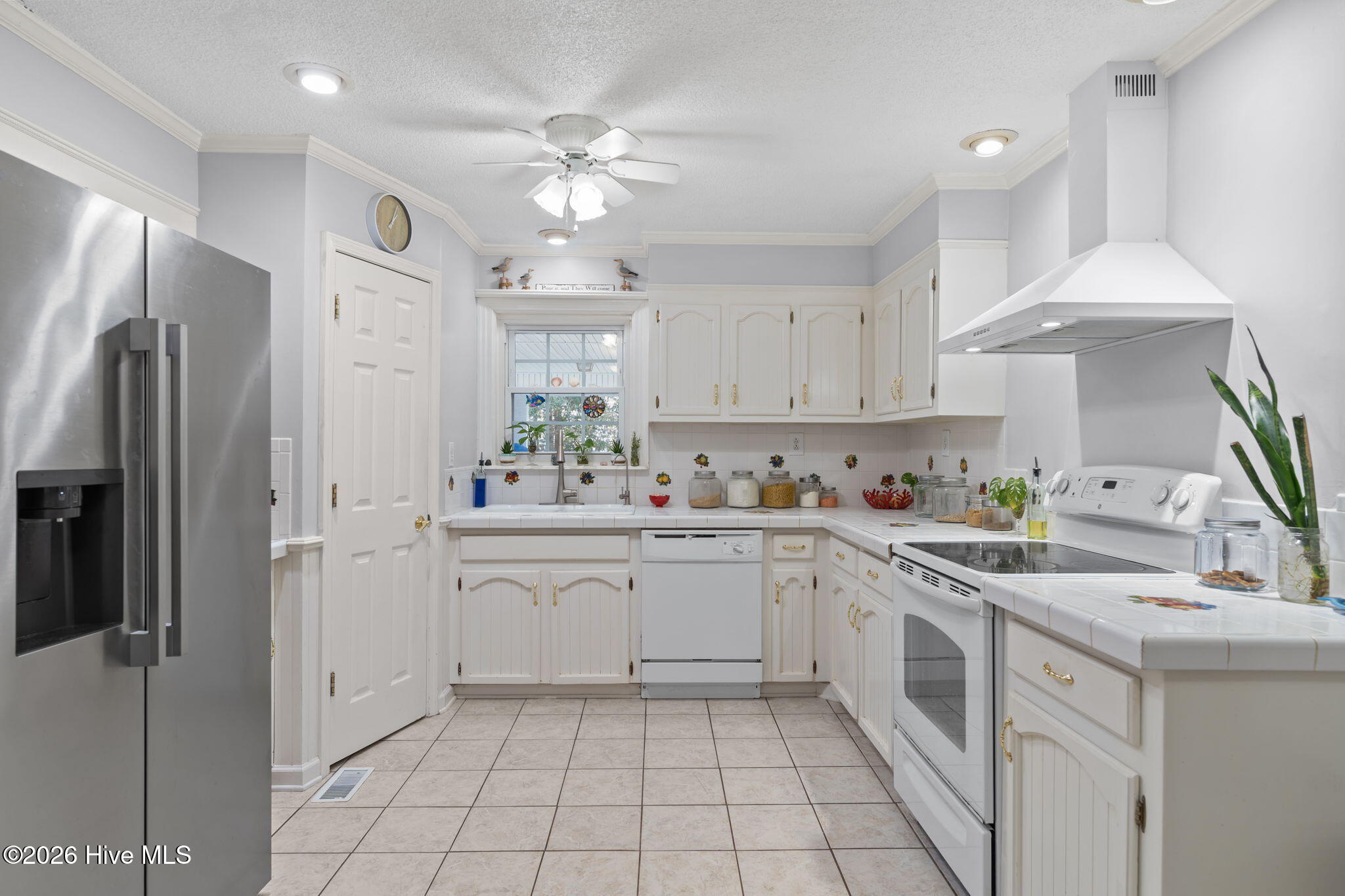 100556876 | Photo 17