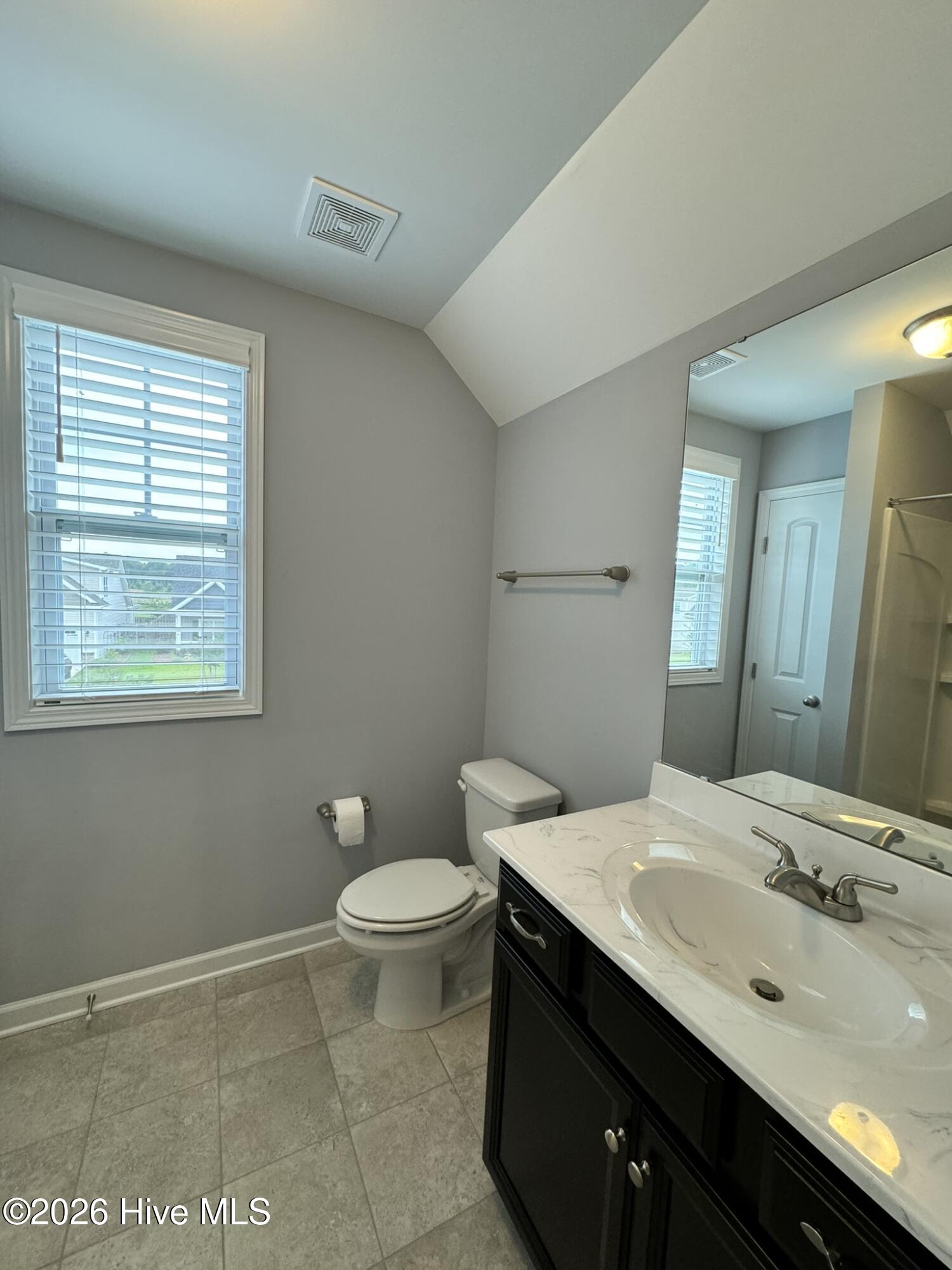 100552573 | Photo 22